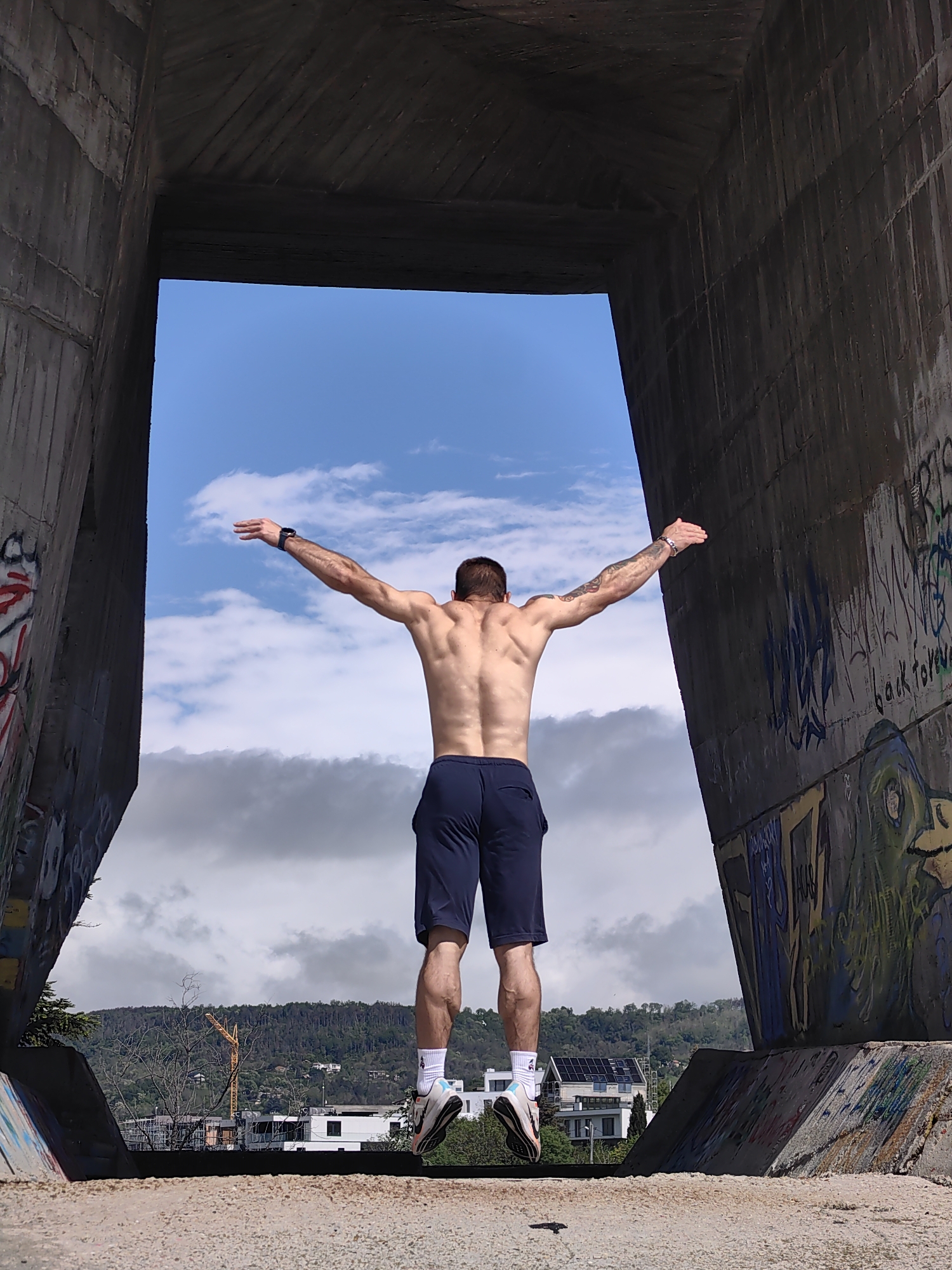 Man jumps inside concrete structure in Varna, Bulgaria