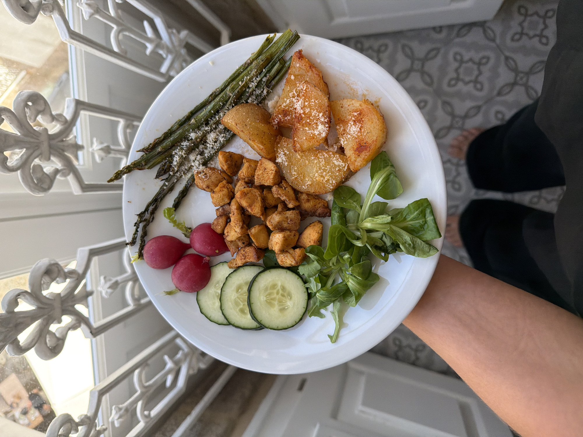 Meal preparation documented in Santiago De Compostela