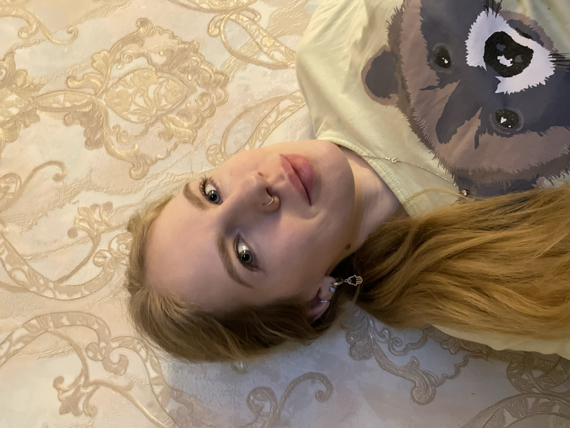 Young woman spotted in Izhevsk wearing distinctive jewelry