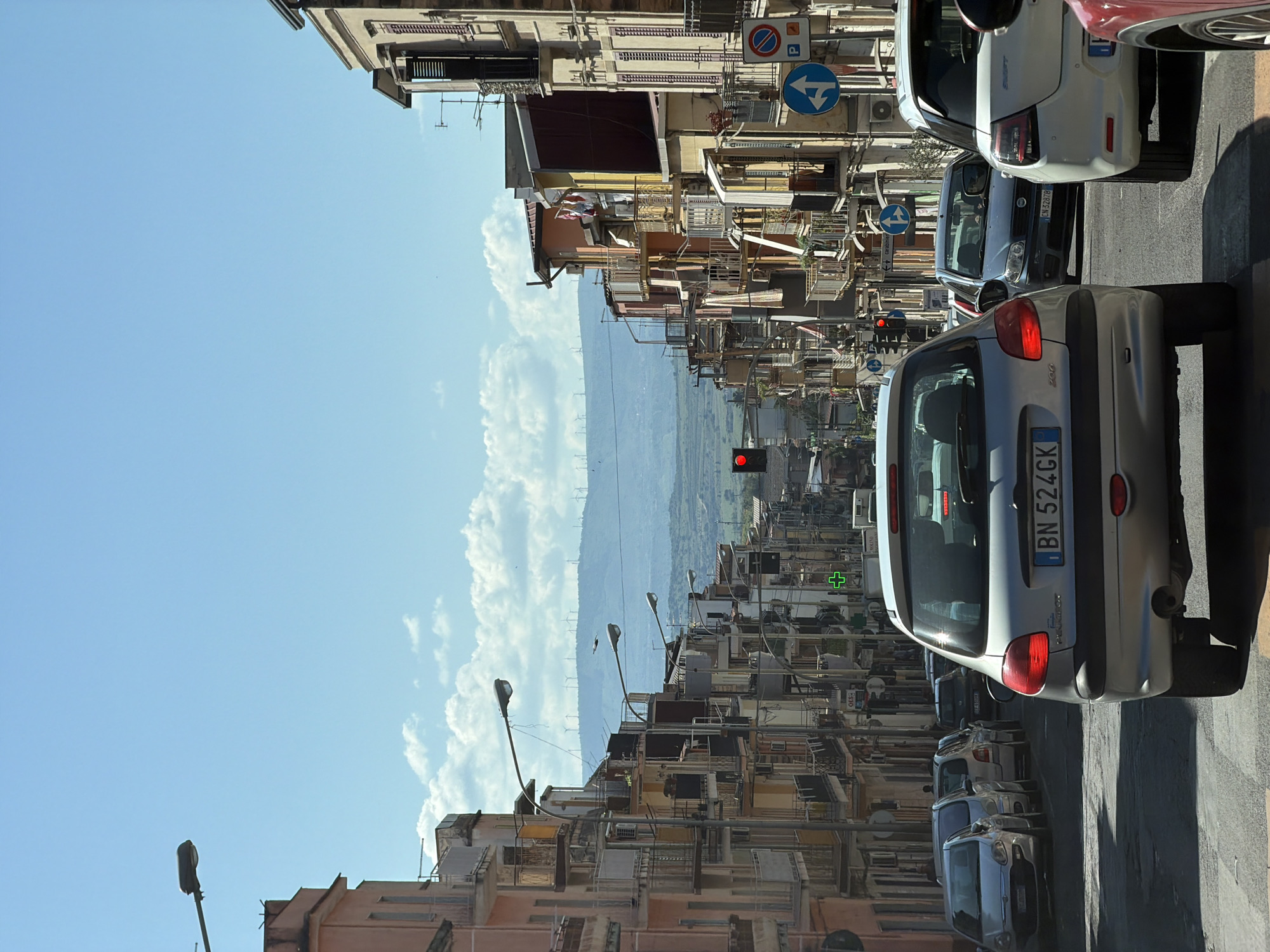 Morning coffee service documented in Scordia, Sicily