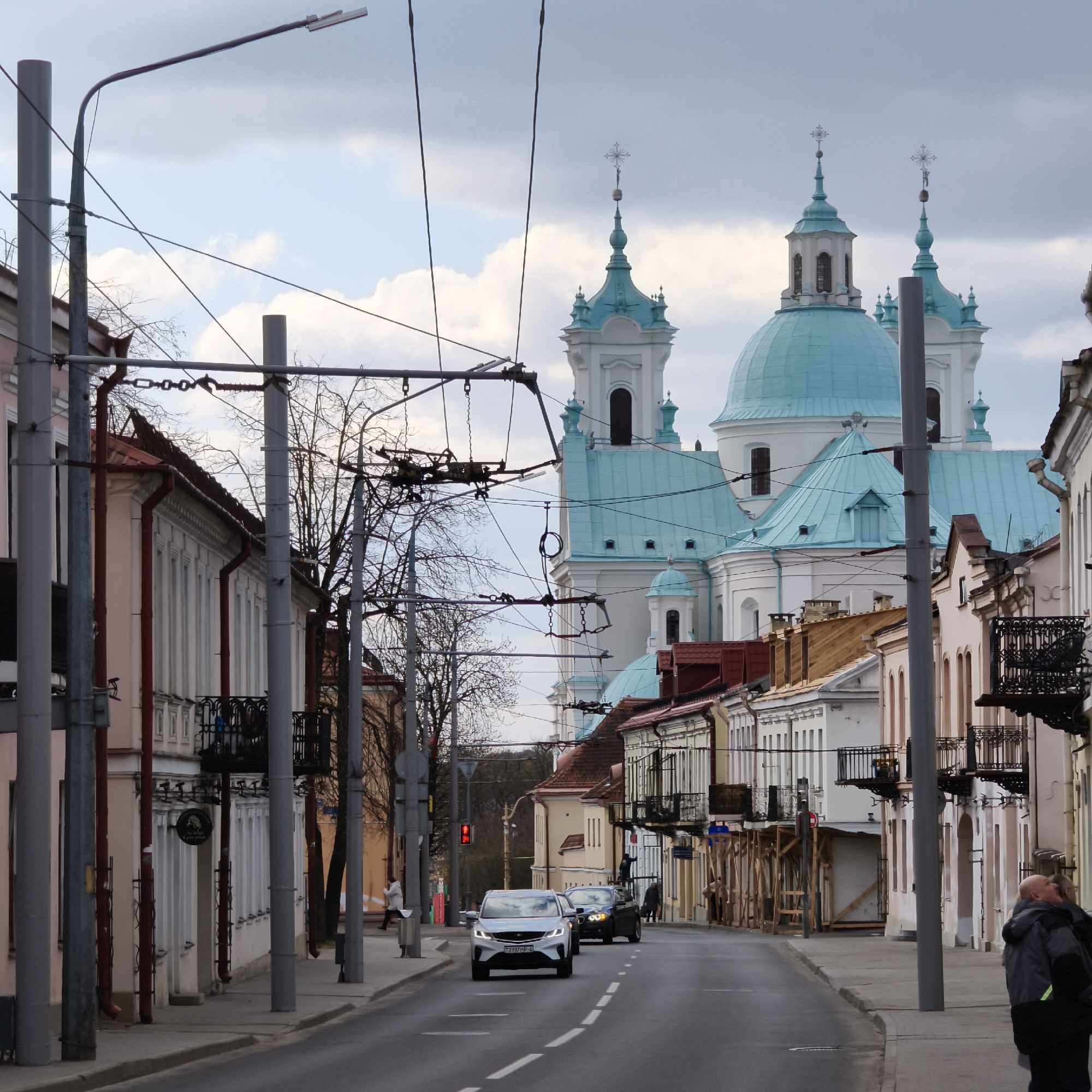Daily traffic flows through Hrodna street scene