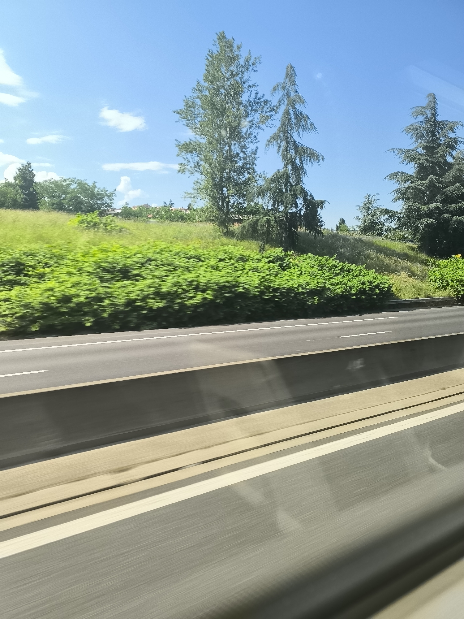 Driver documents highway journey through L'Horme on A47 autoroute