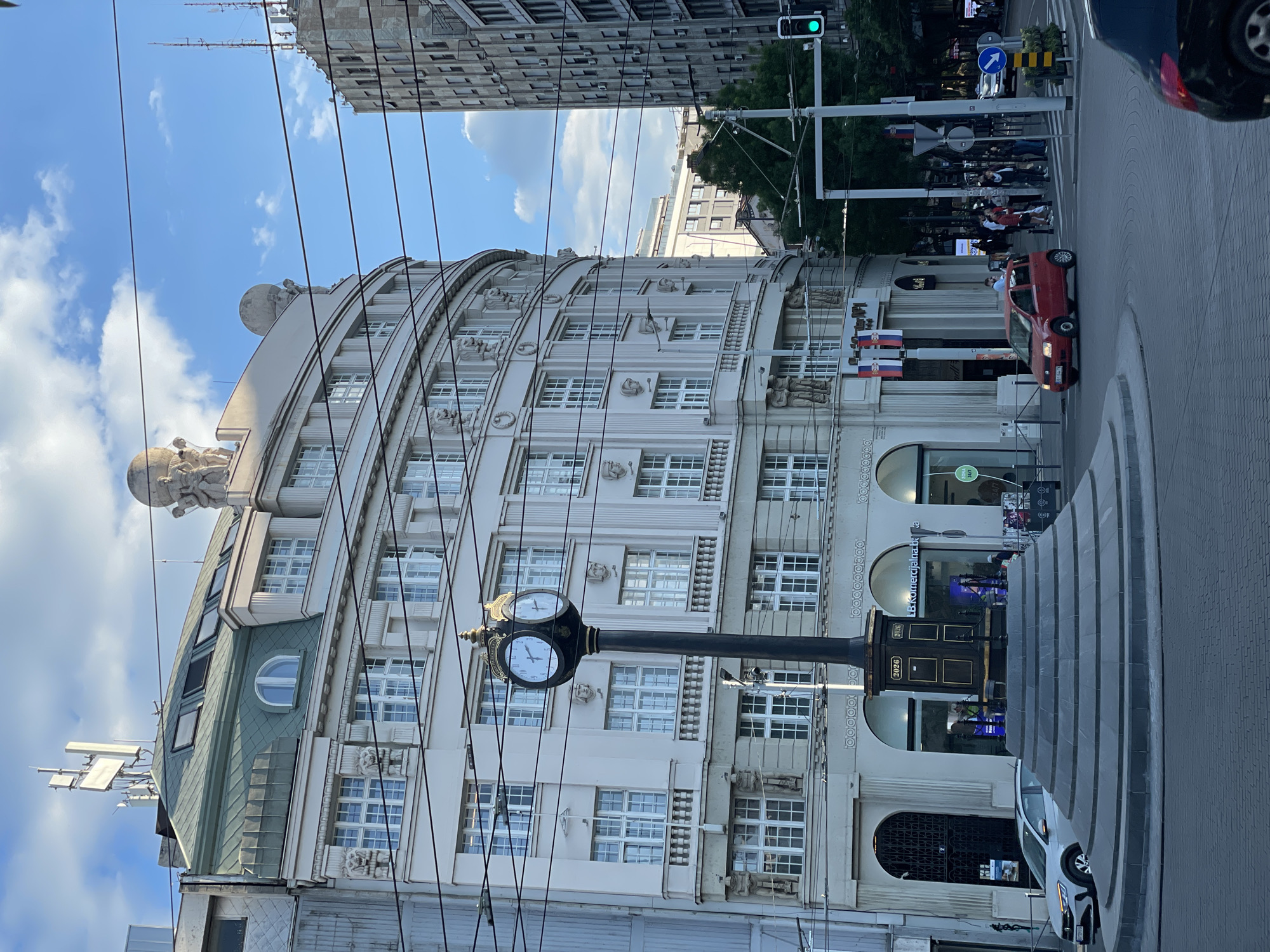 Belgrade street life documented near historic Cooperative building
