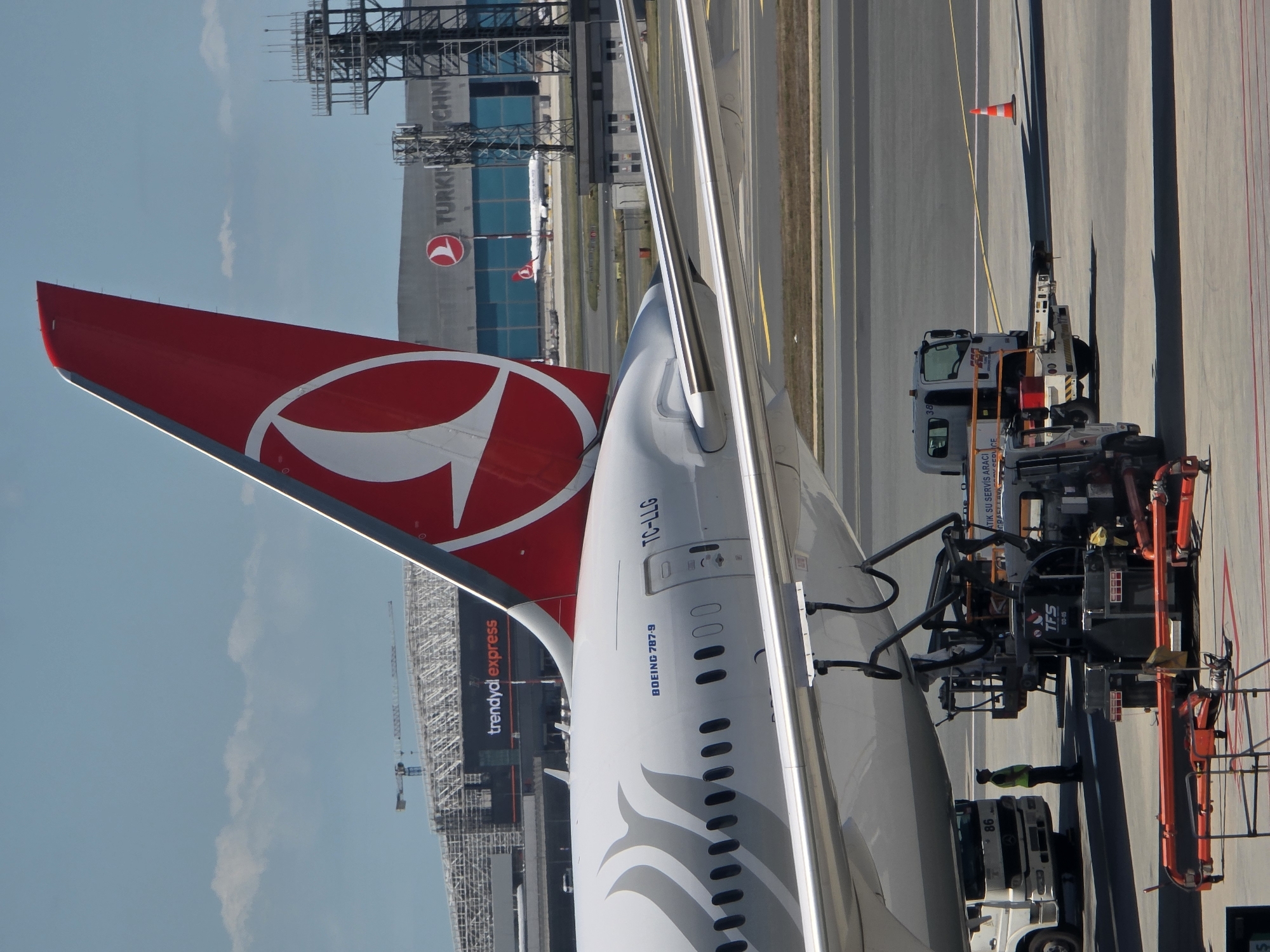 Turkish Airlines 787 spotted at Arnavutköy airport gate