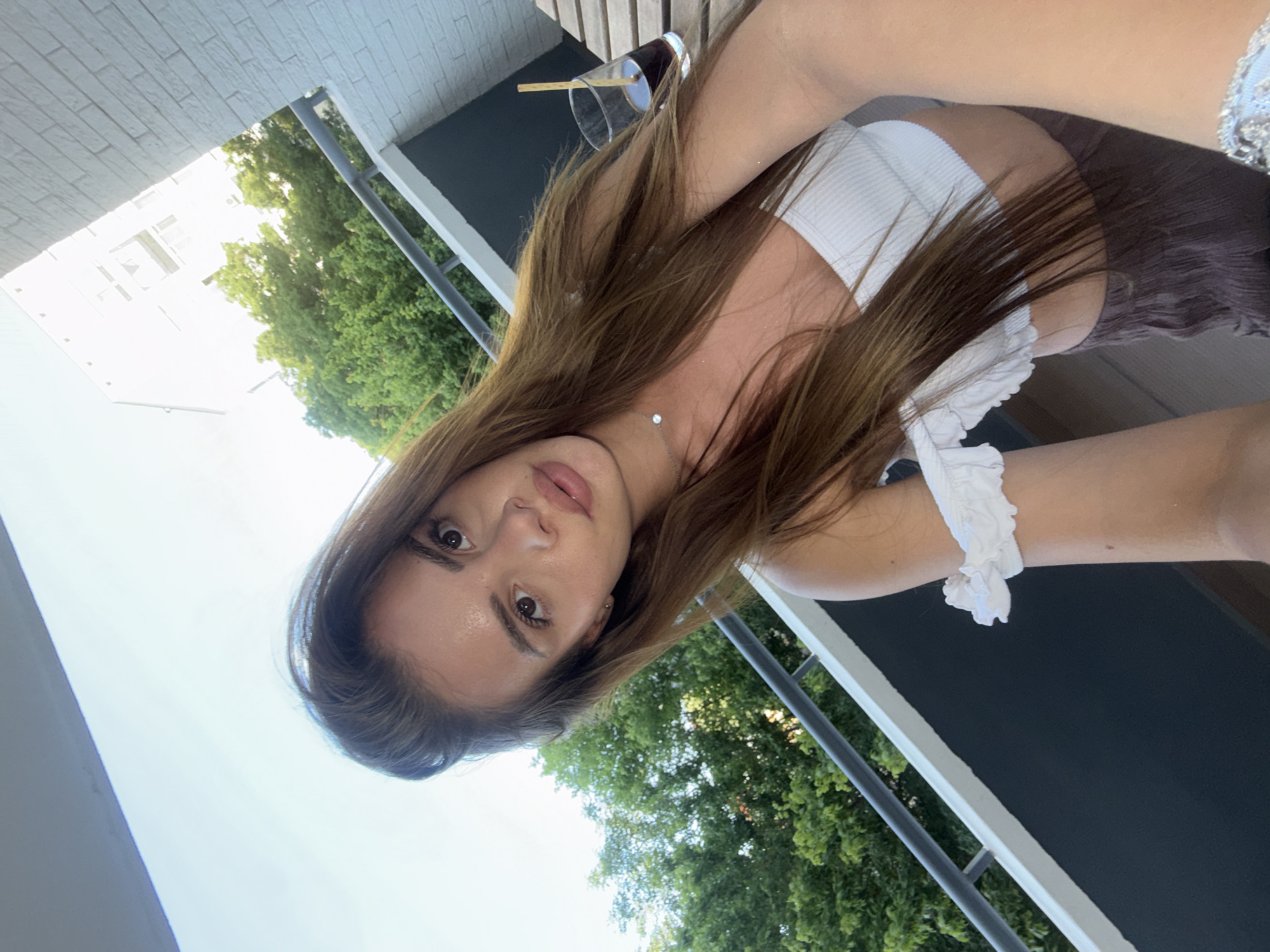 Woman takes multiple selfies across Plovdiv locations within 15 minutes