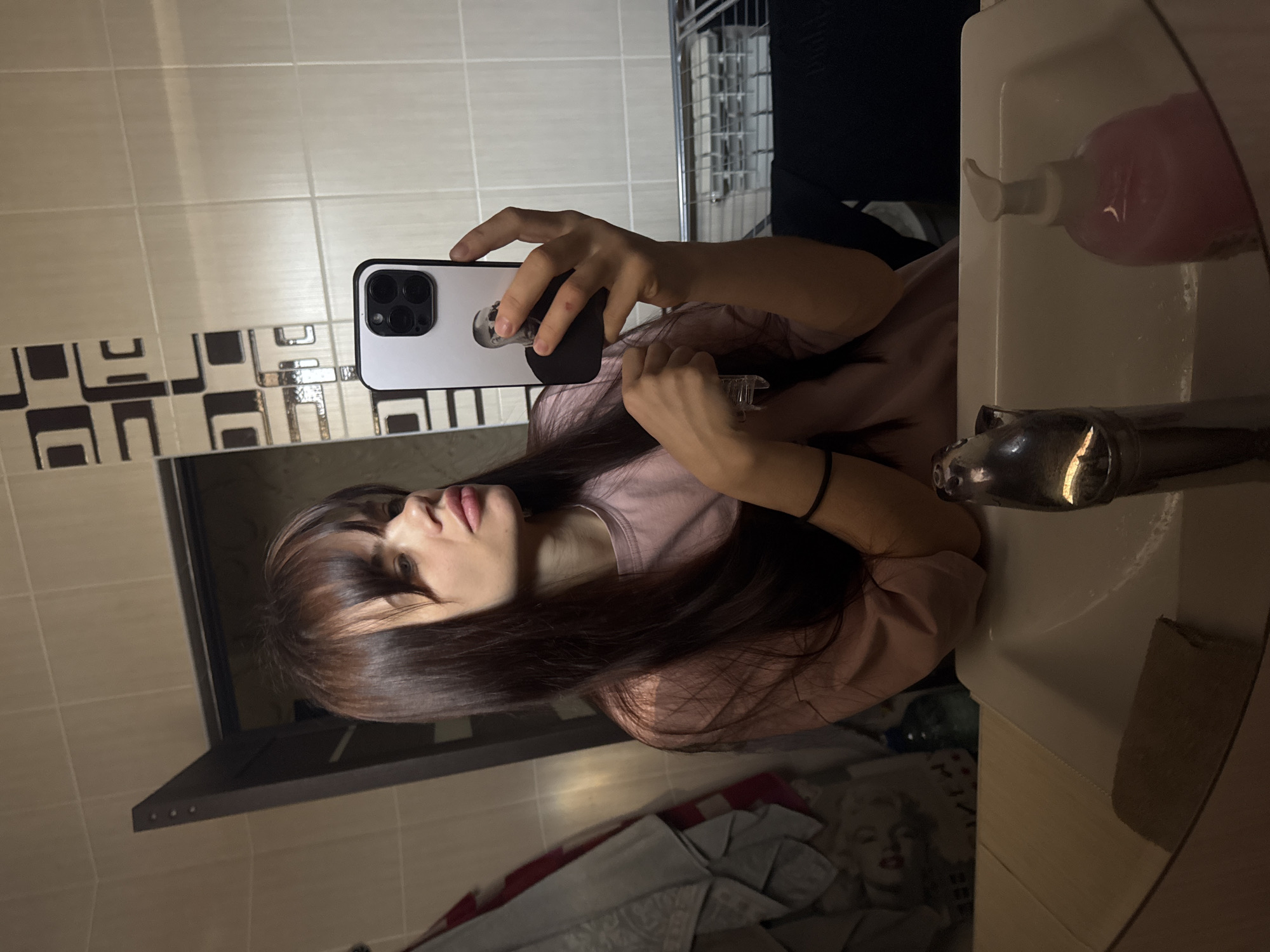 Woman documents morning routine through selfies in Rostov-on-Don