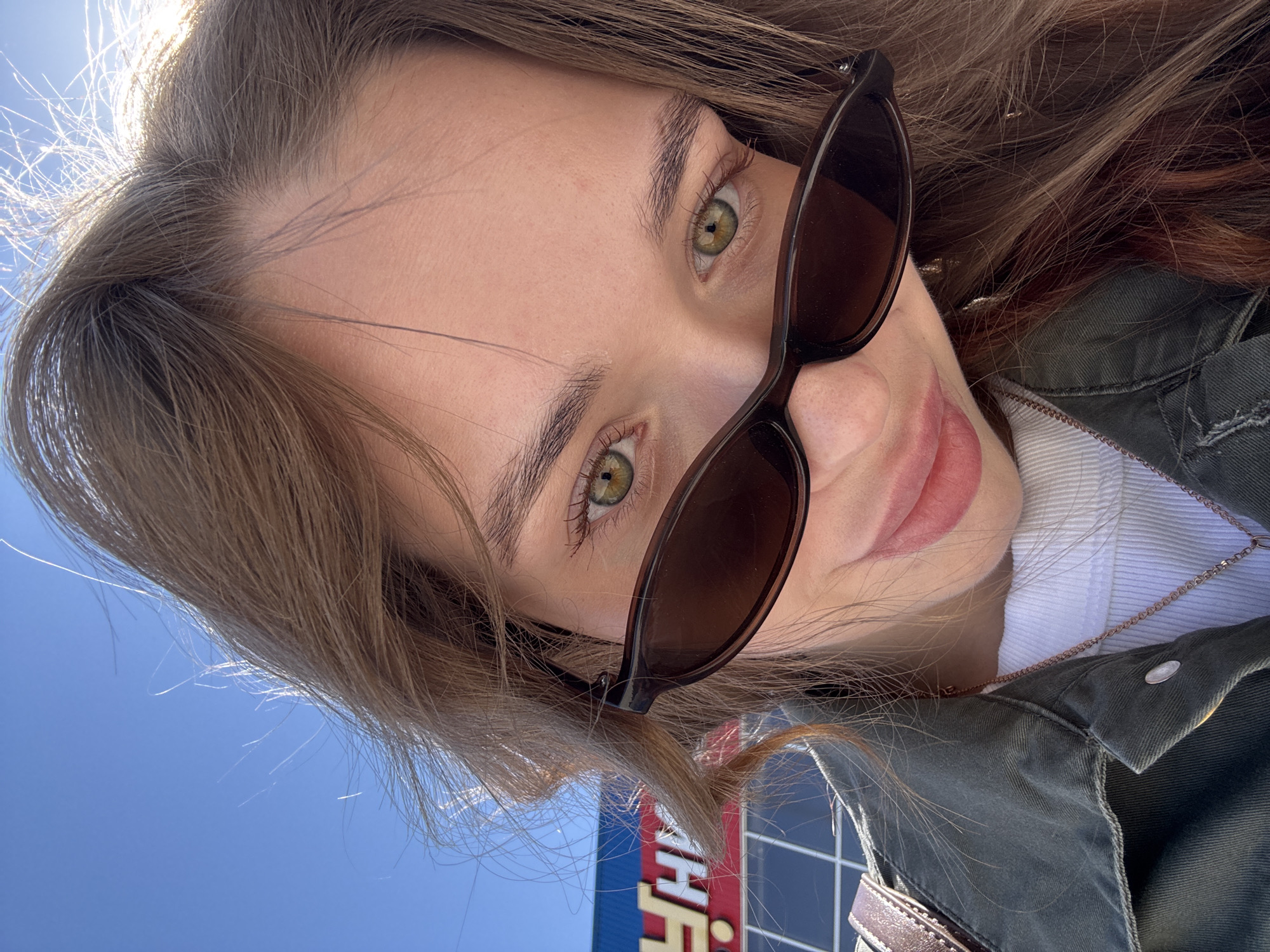 Woman documents morning routine through selfies in Chaikovsky, Russia