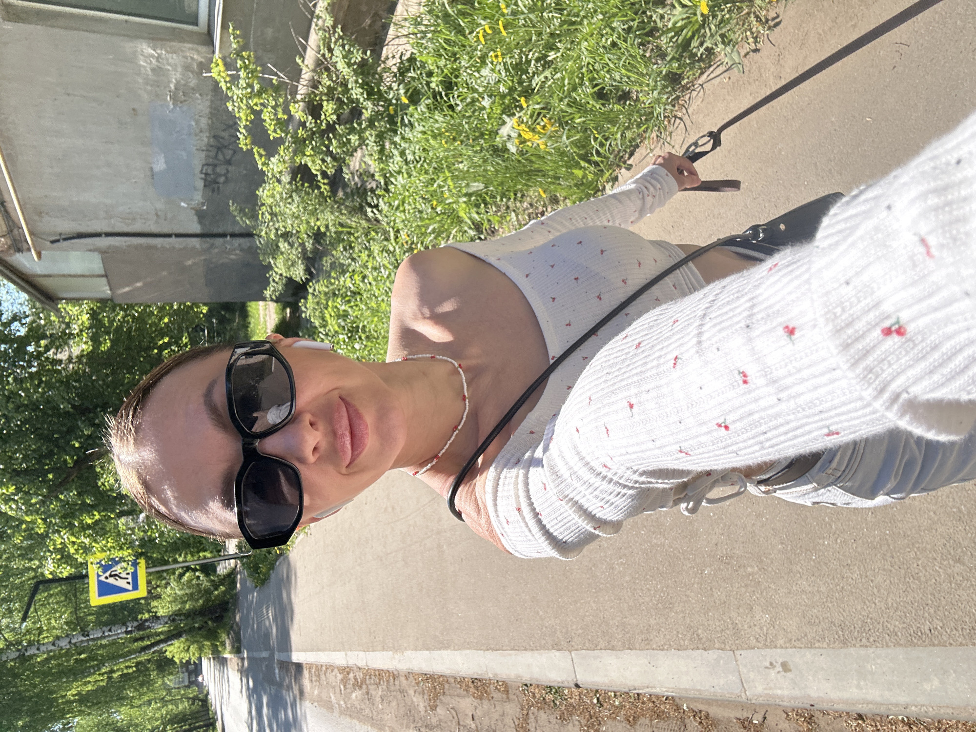 Woman takes morning selfie with dog in Votkinsk