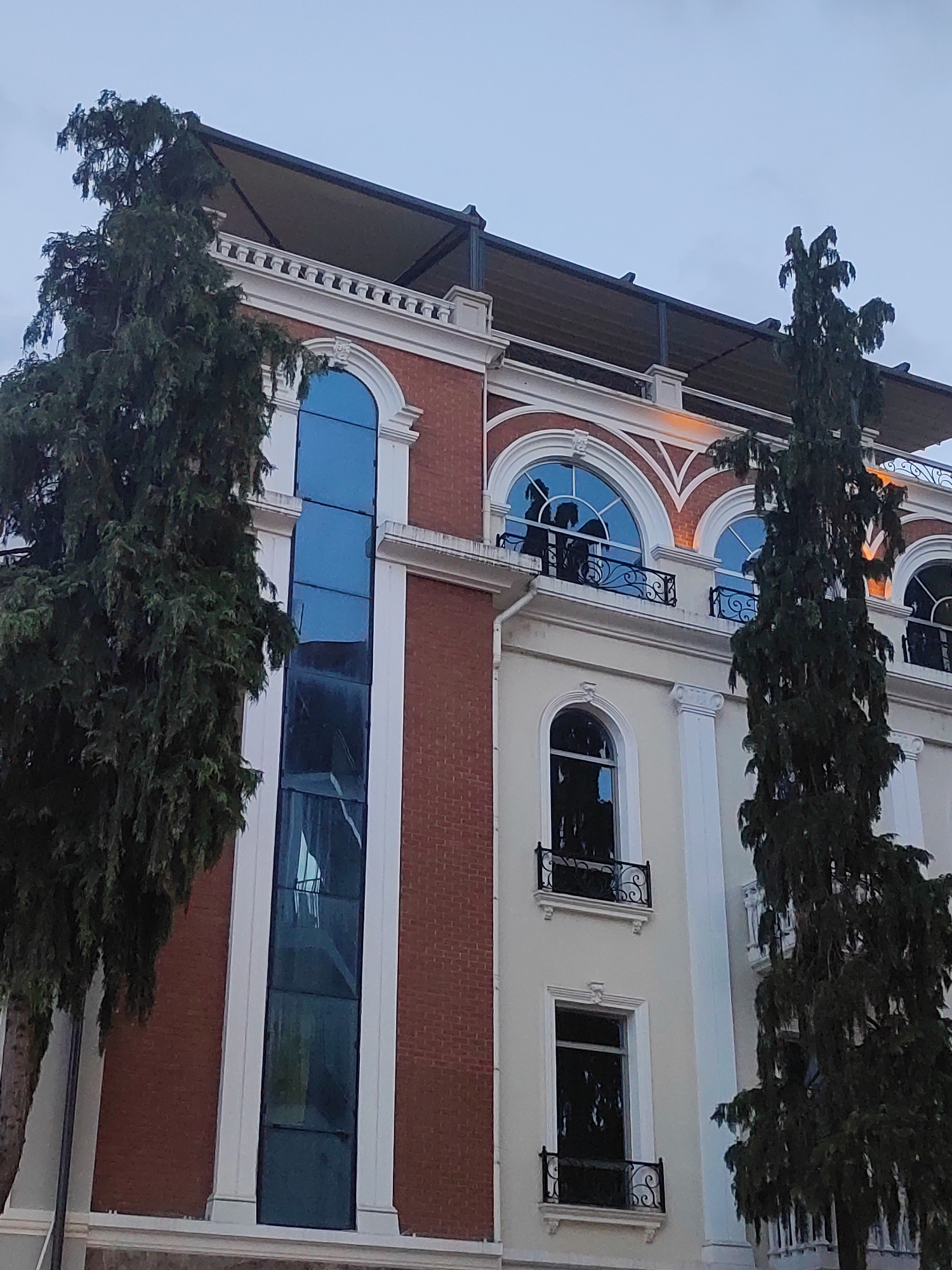 Street-level Batumi: architecture, retail, and transit in one sweep