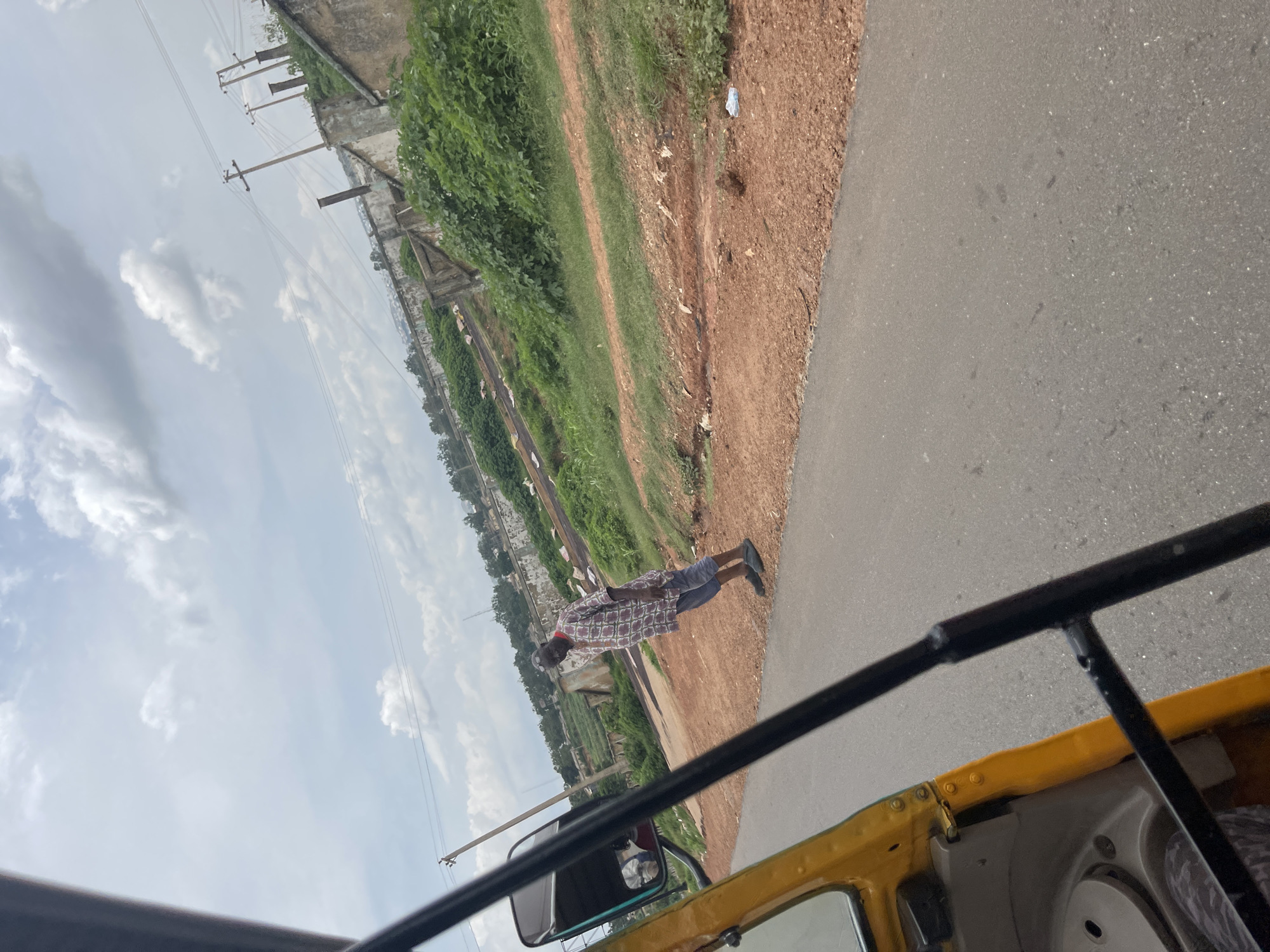 Auto-rickshaw ride through Jos and Rafin Par streets