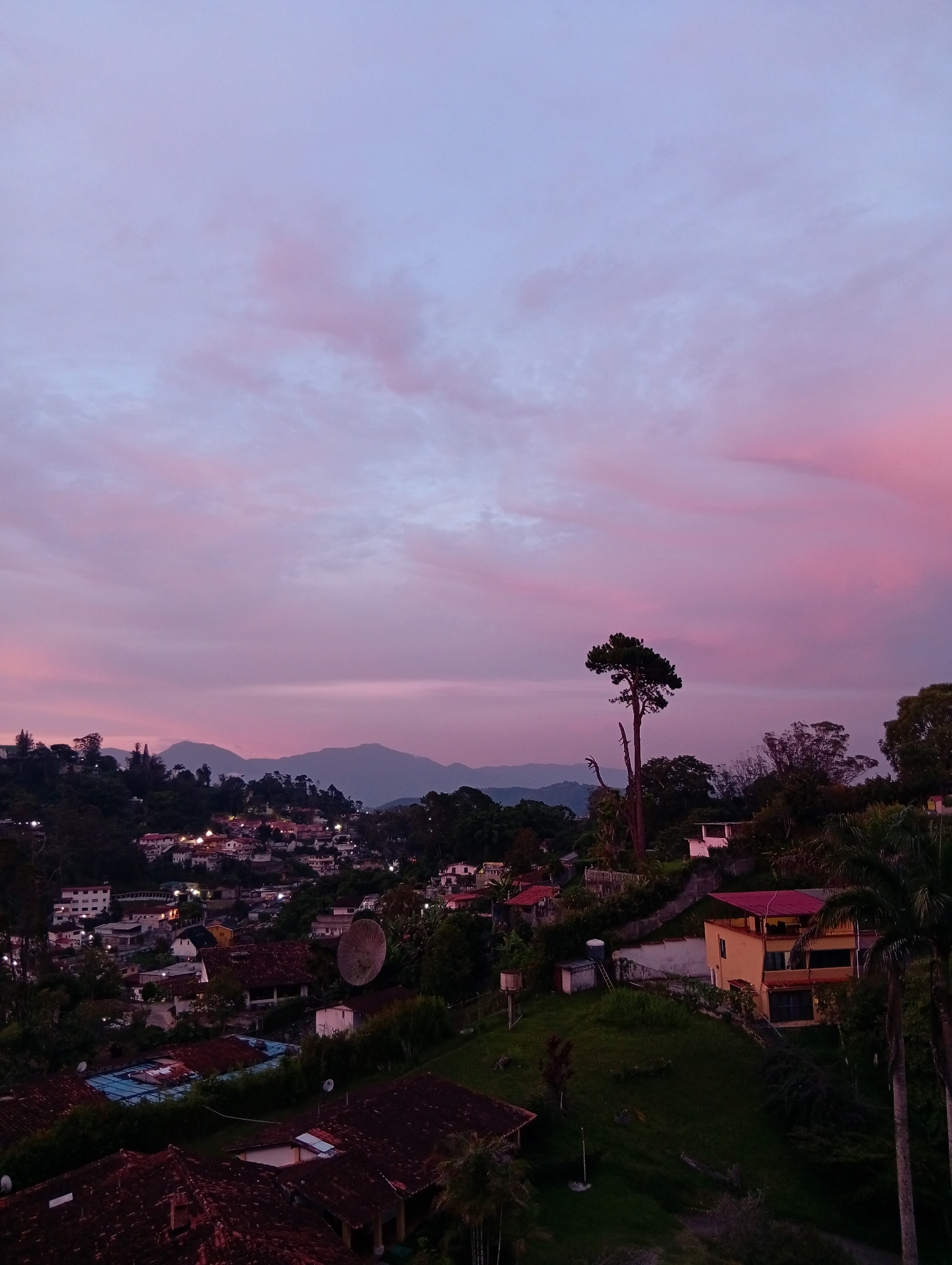 Sunset over San Antonio de Los Altos, dinner at home