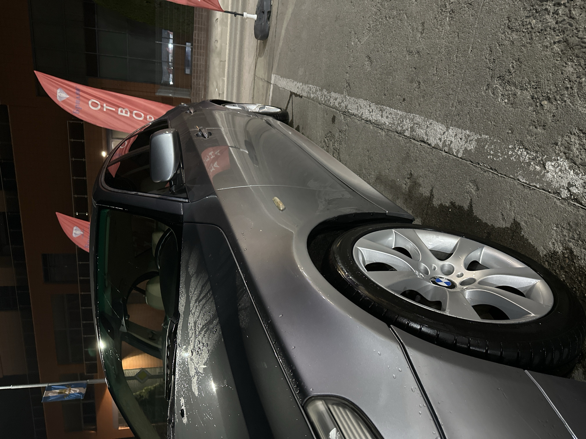 Man washes BMW at Plovdiv car wash, takes smoke breaks