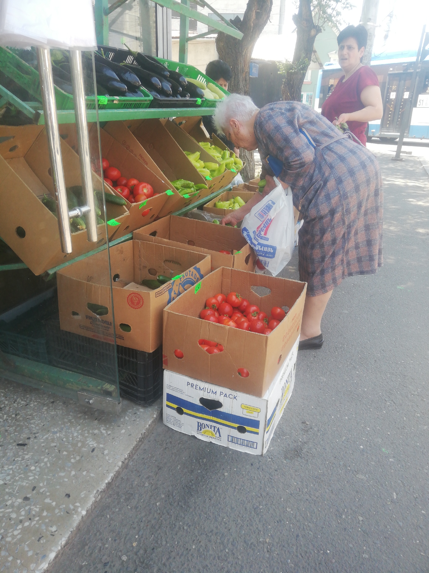 Morning life documented across Yerevan through seven casual moments
