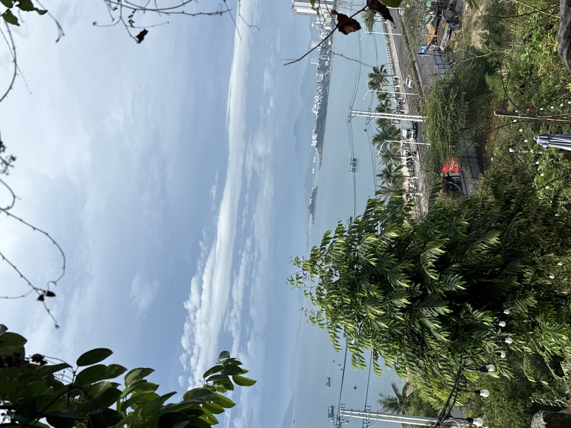 Seafood market and coastal scenes documented in Nha Trang
