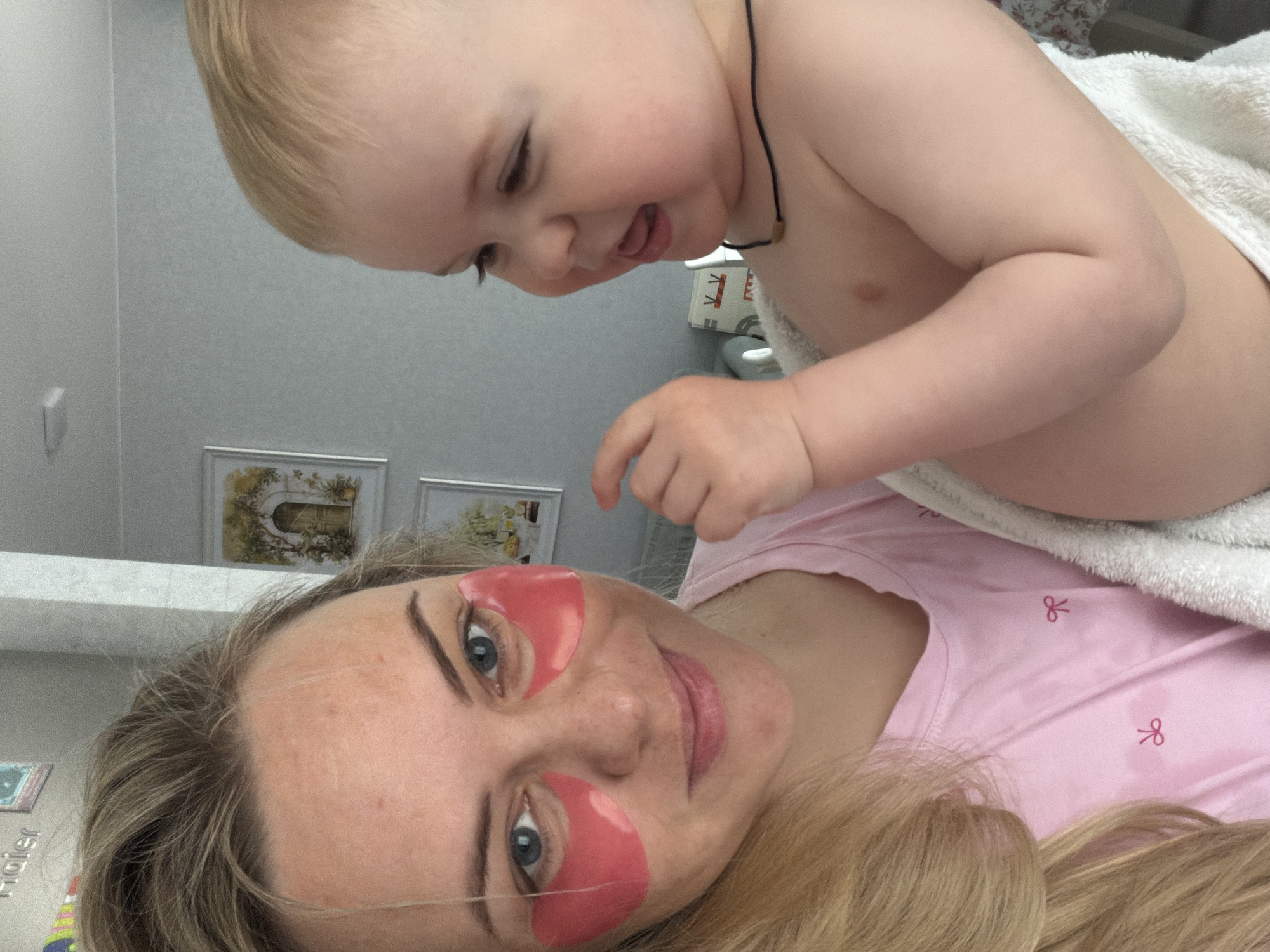 Morning routine captured: Woman, baby share breakfast time in Votkinsk