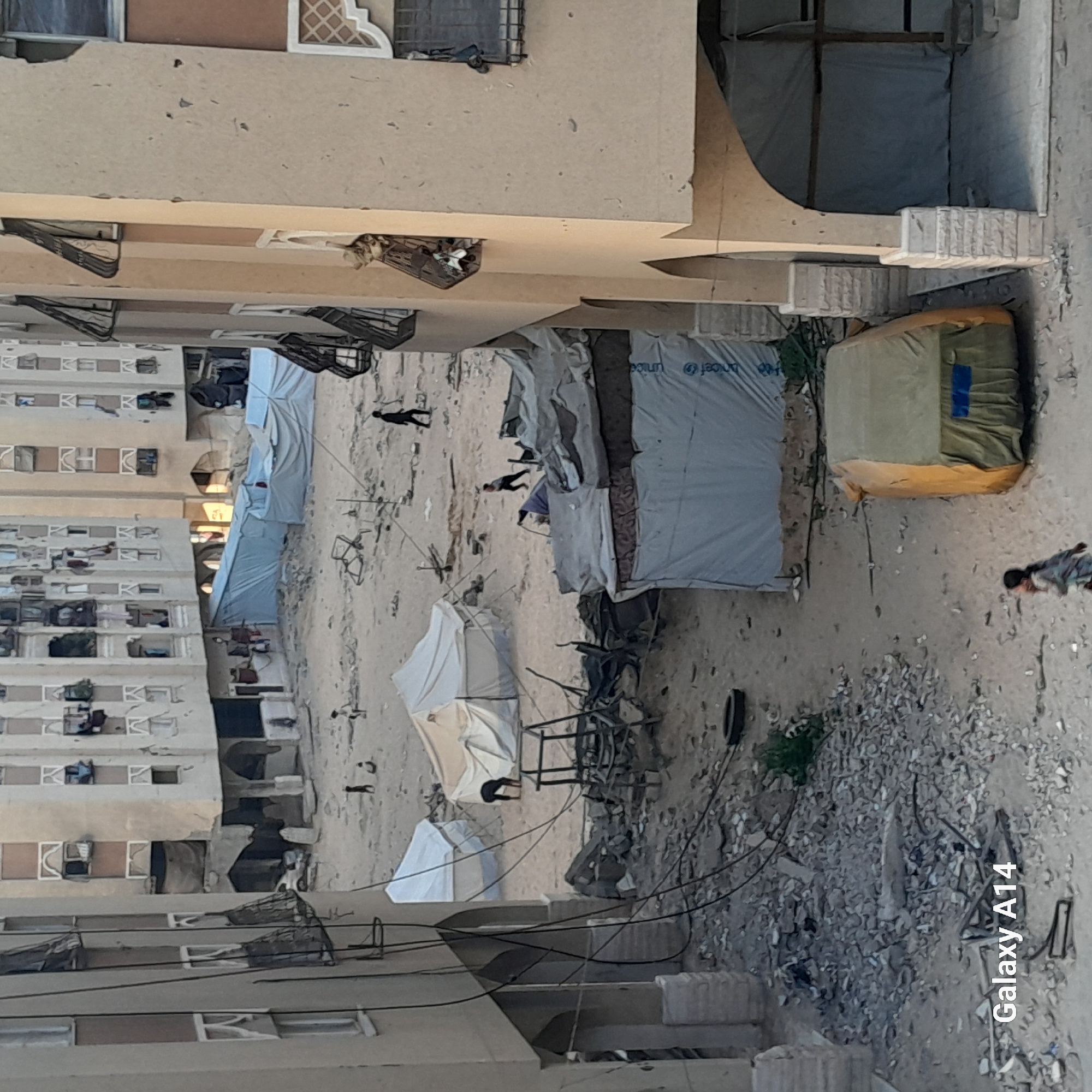 Destruction and daily life amid the rubble in Khan Yunis