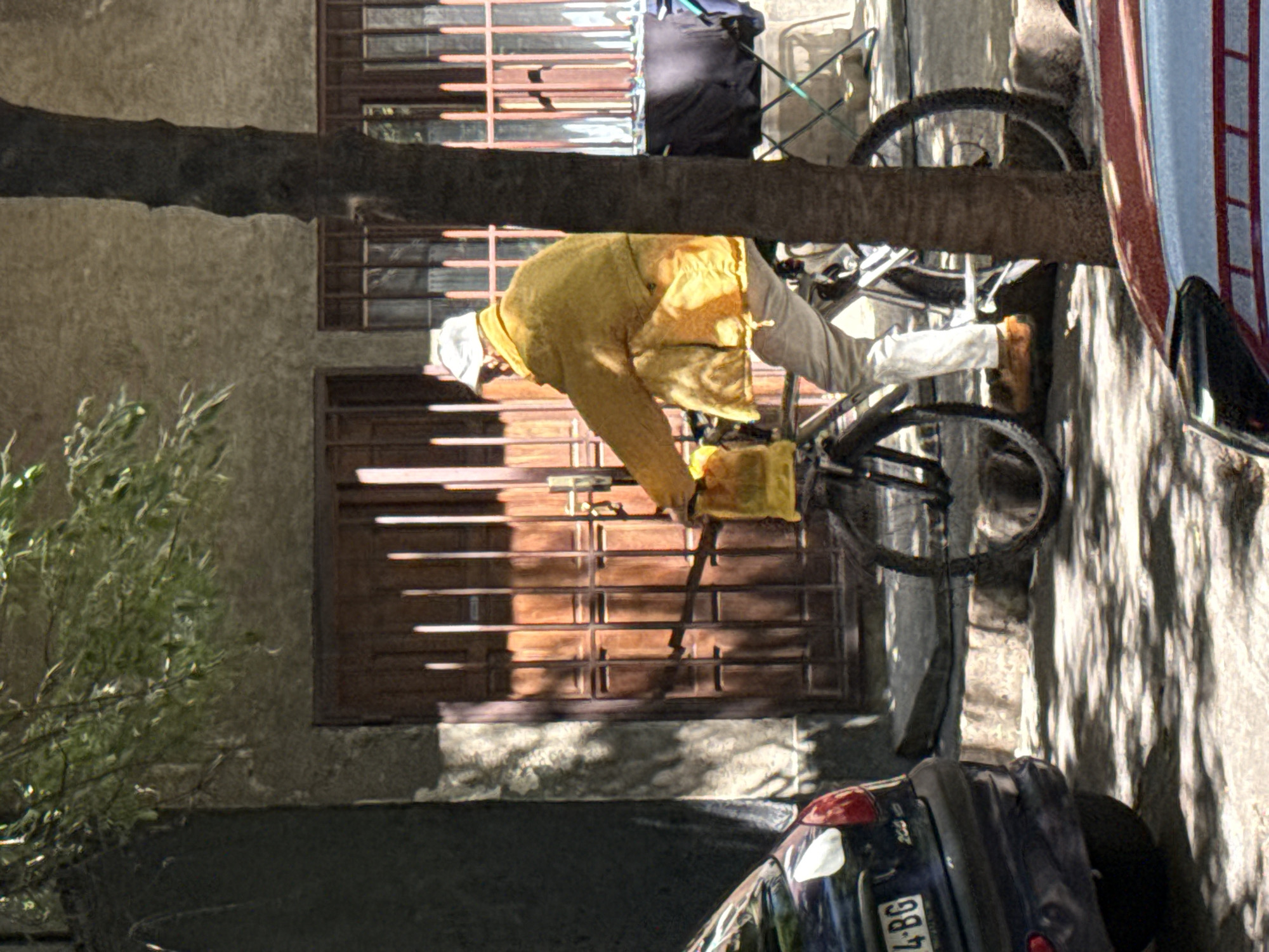 Weekend morning street life captured in Belgrade, Serbia