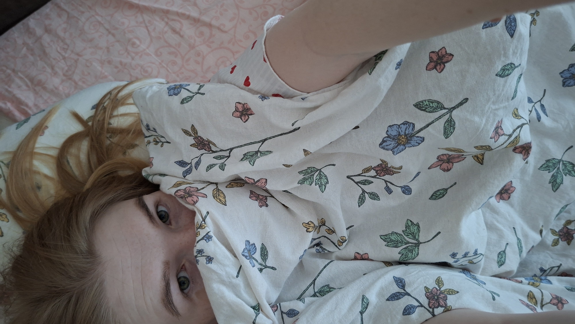 Morning routine documented across Chaikovsky, Russia residential area