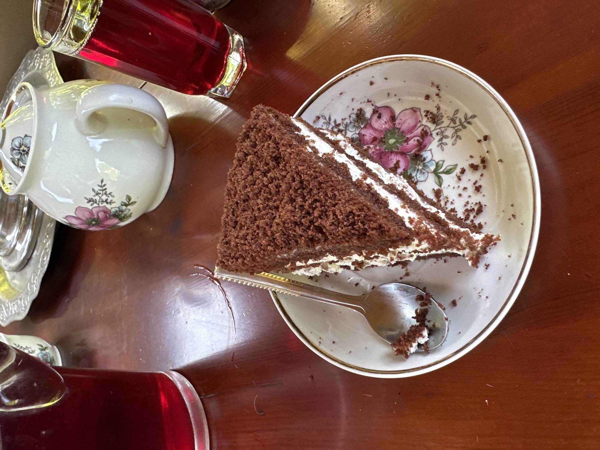 A laid-back afternoon in Saint Petersburg, cake to cat naps