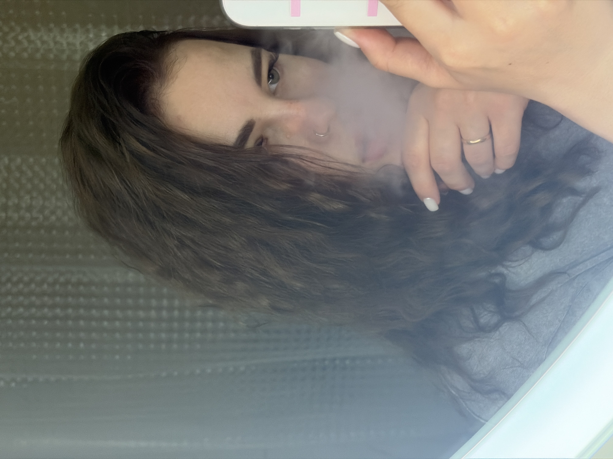 Woman captures selfies while vaping in Krasnodar region