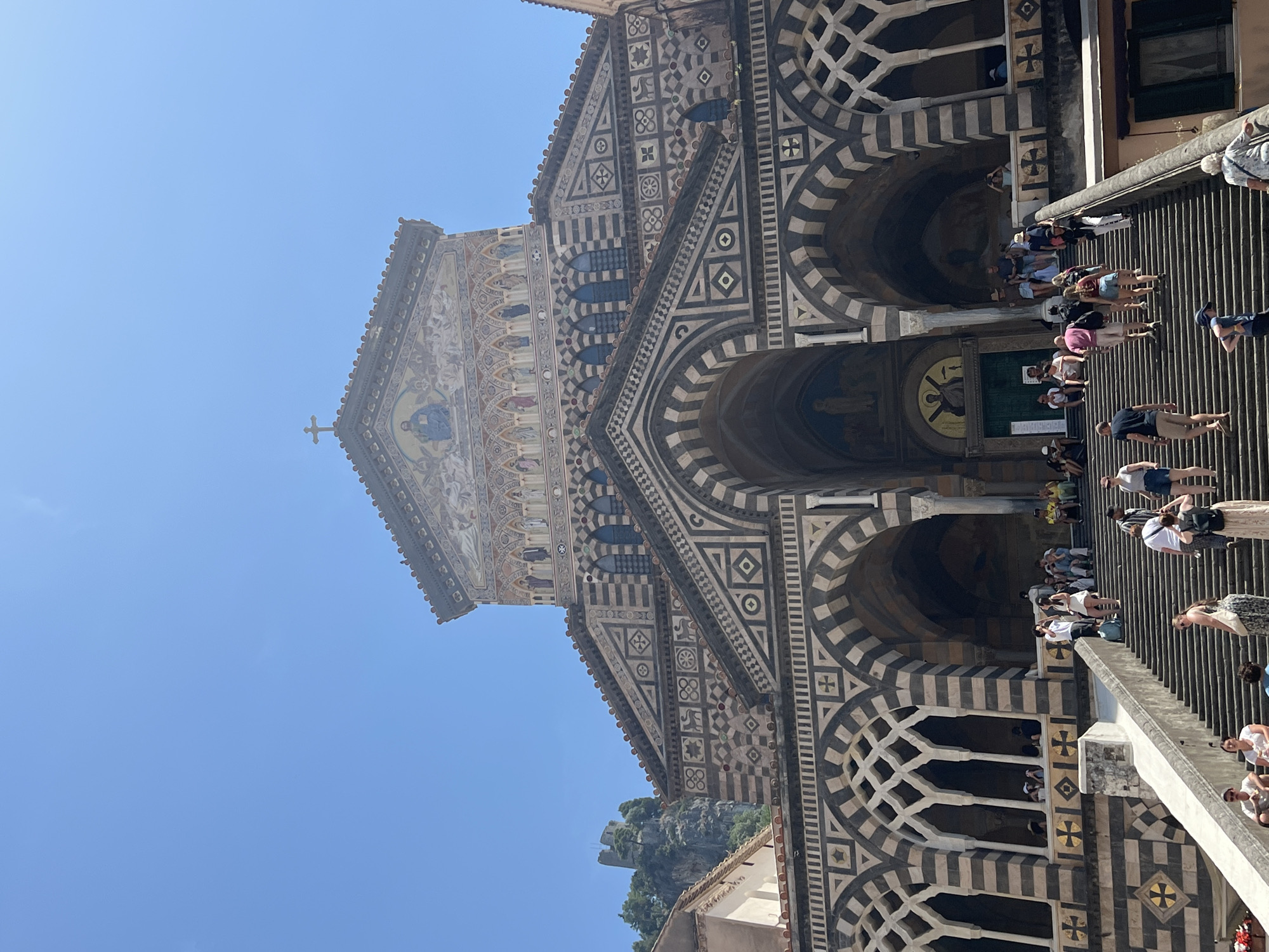 Tourist captures typical day in Pogerola, Italy's historic center