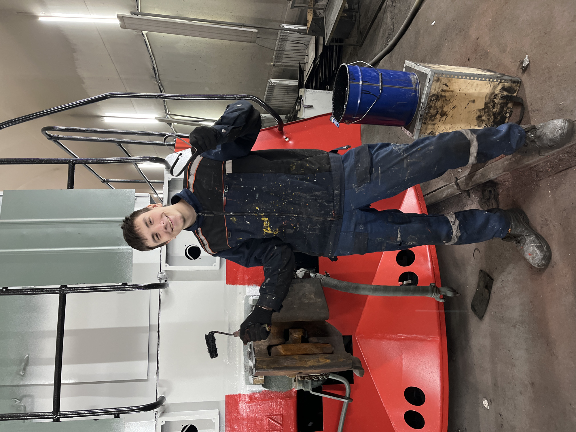 Morning activities captured in Chaikovsky: machine maintenance and sauna