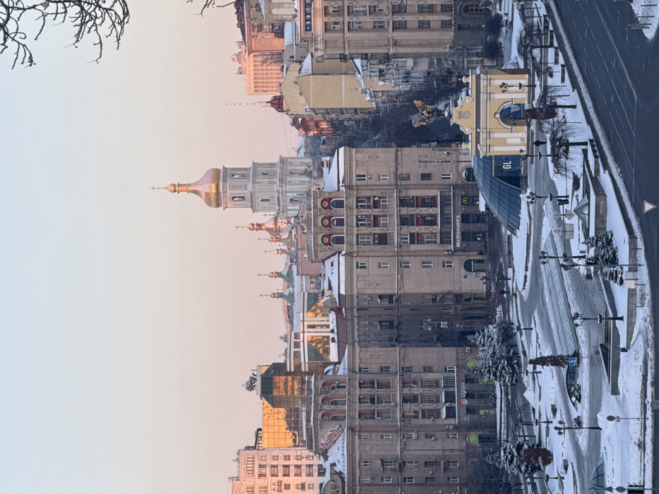Winter scenes documented across central Kyiv landmarks and buildings