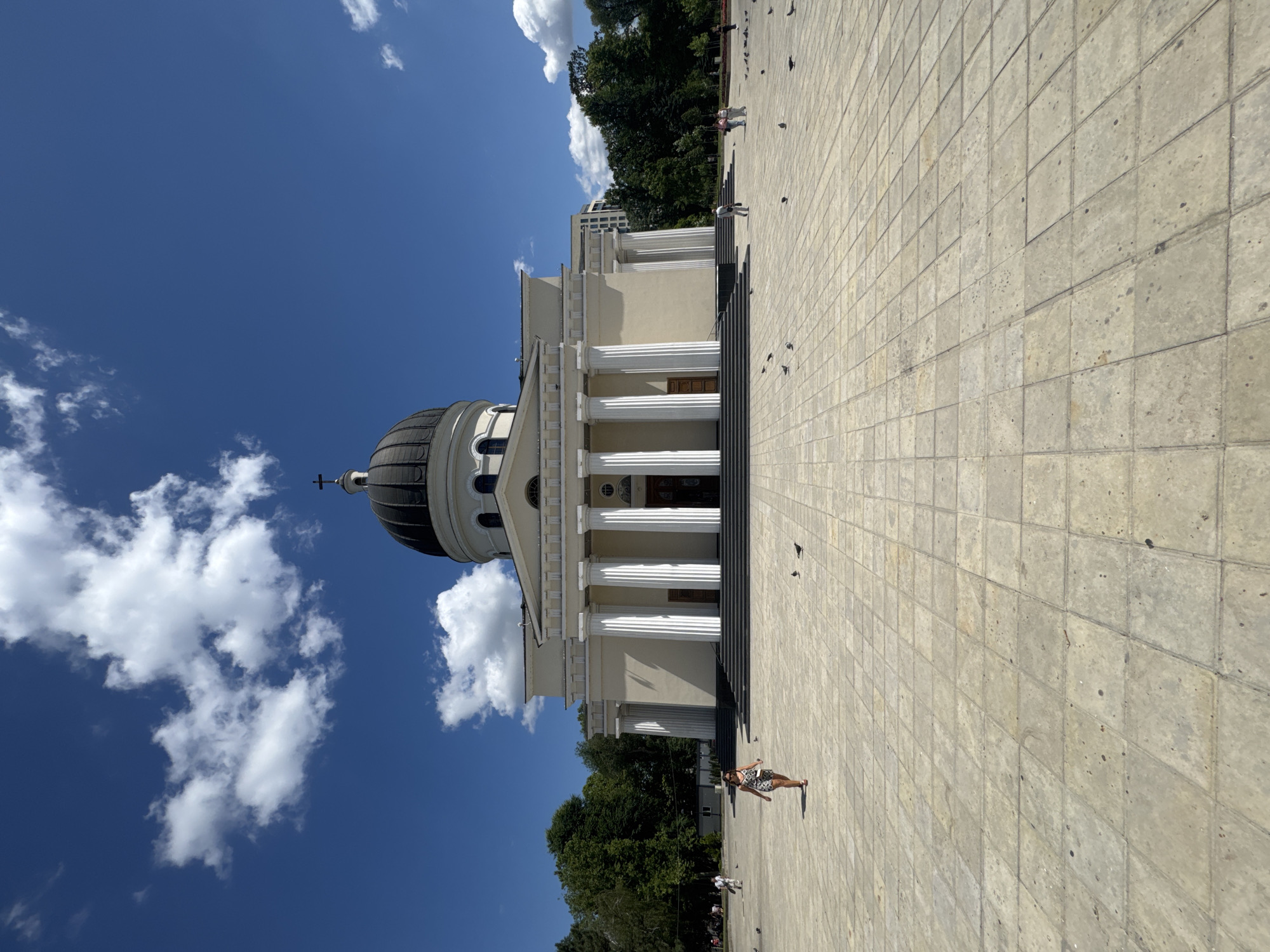 A few minutes wandering central Chișinău's landmarks and plazas