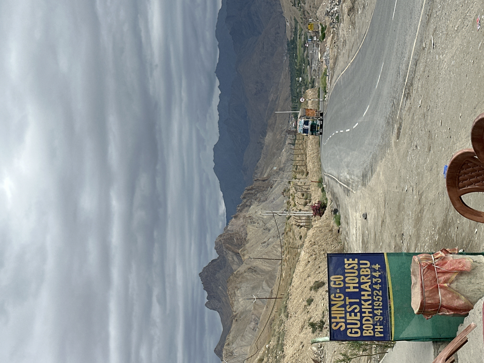 Roadside stop at a remote Ladakh mountain waypoint