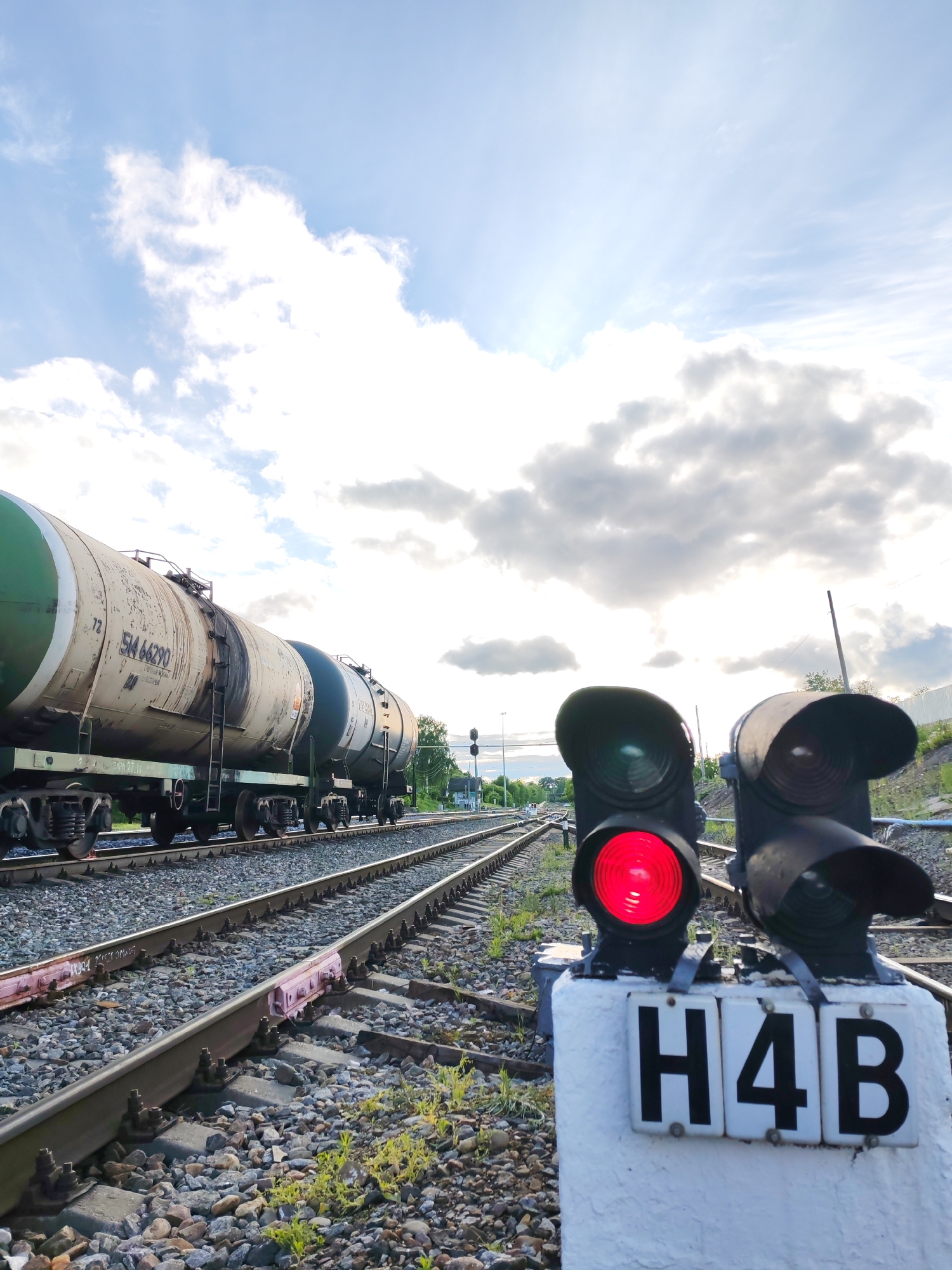 Tank car freight train observed at Bol'shie Mkhi railway
