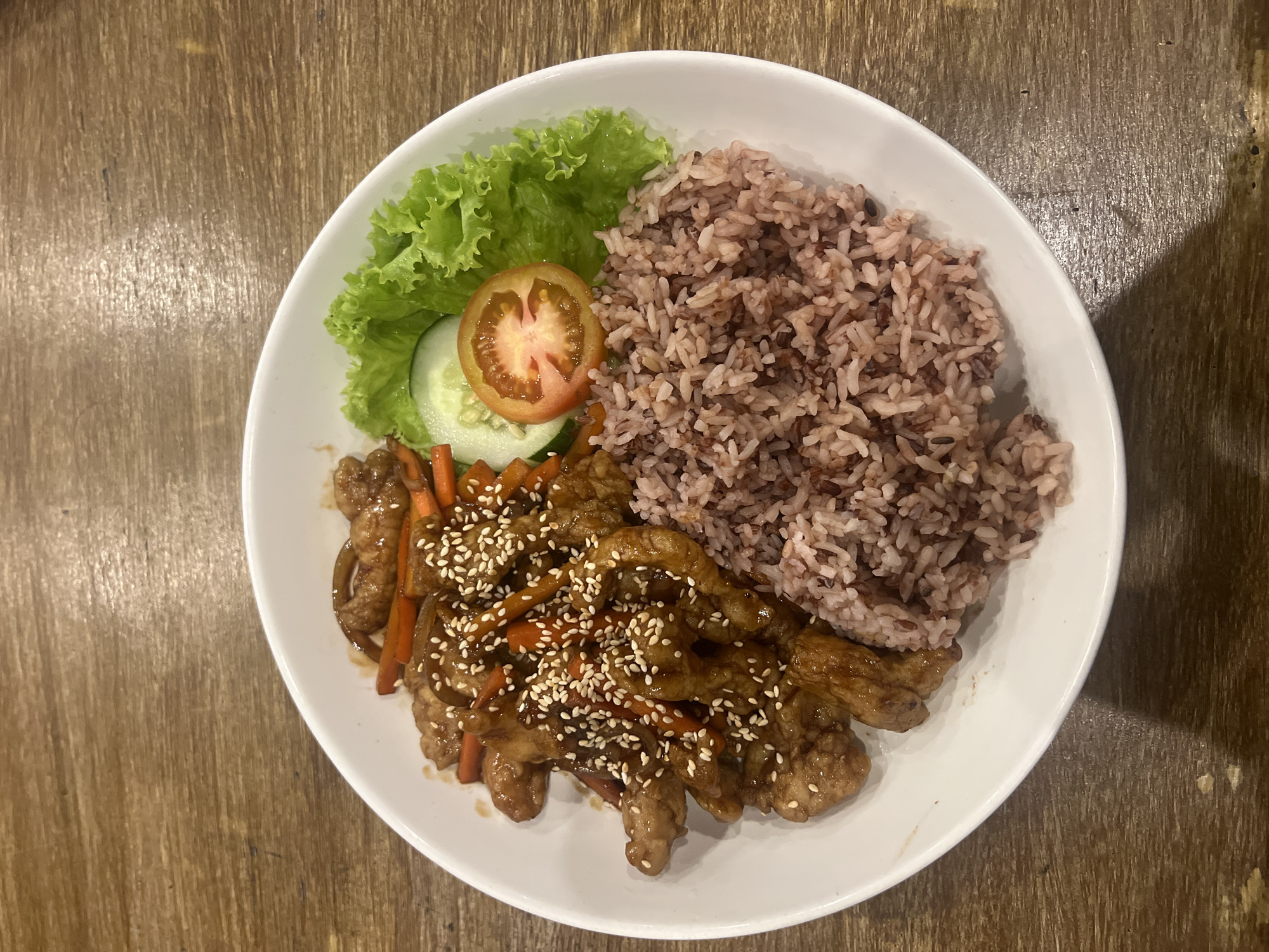 Red rice meal photographed in Tibubeneng, Indonesia