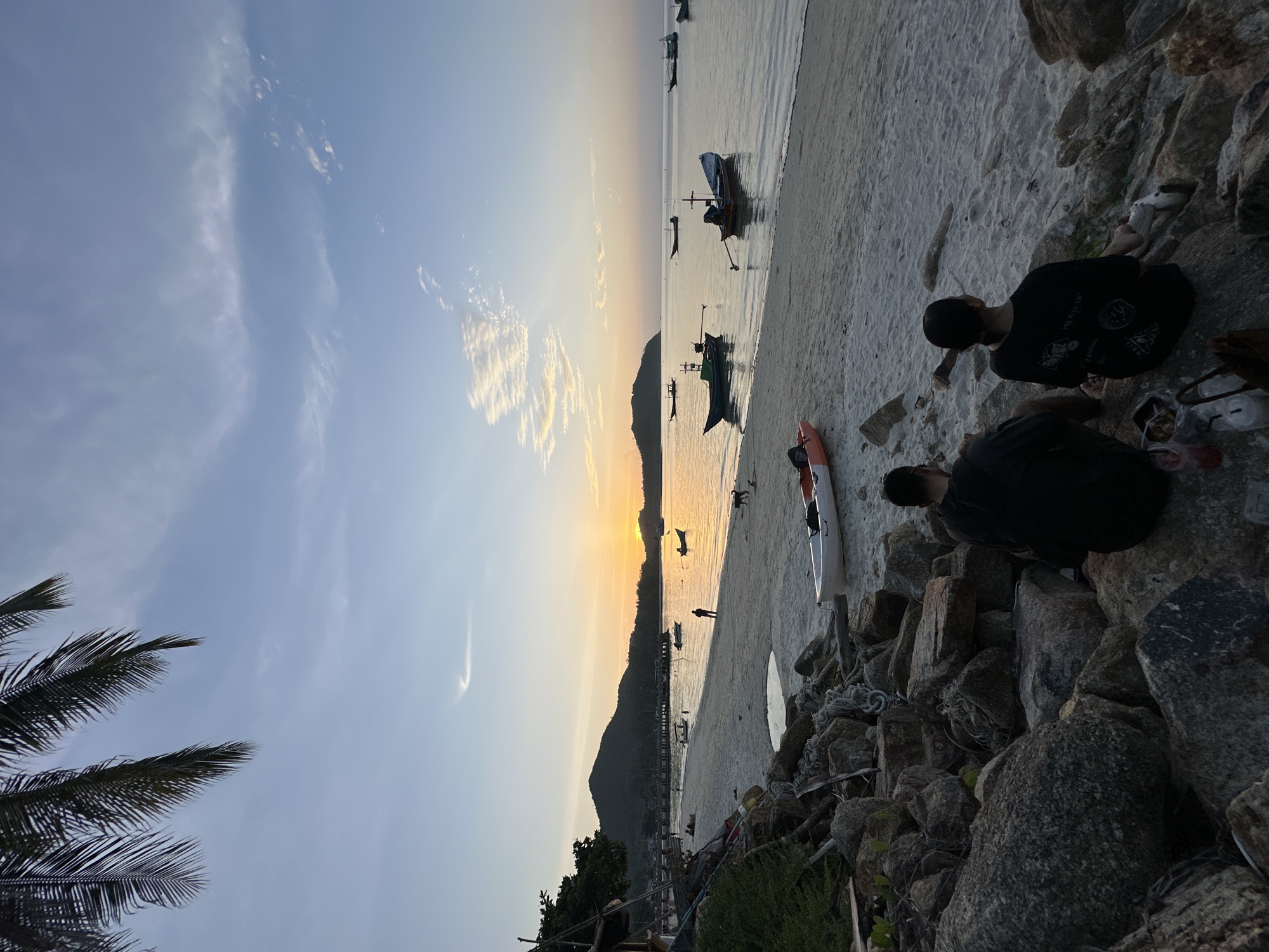 Ko Pha-ngan street market and beach at golden hour