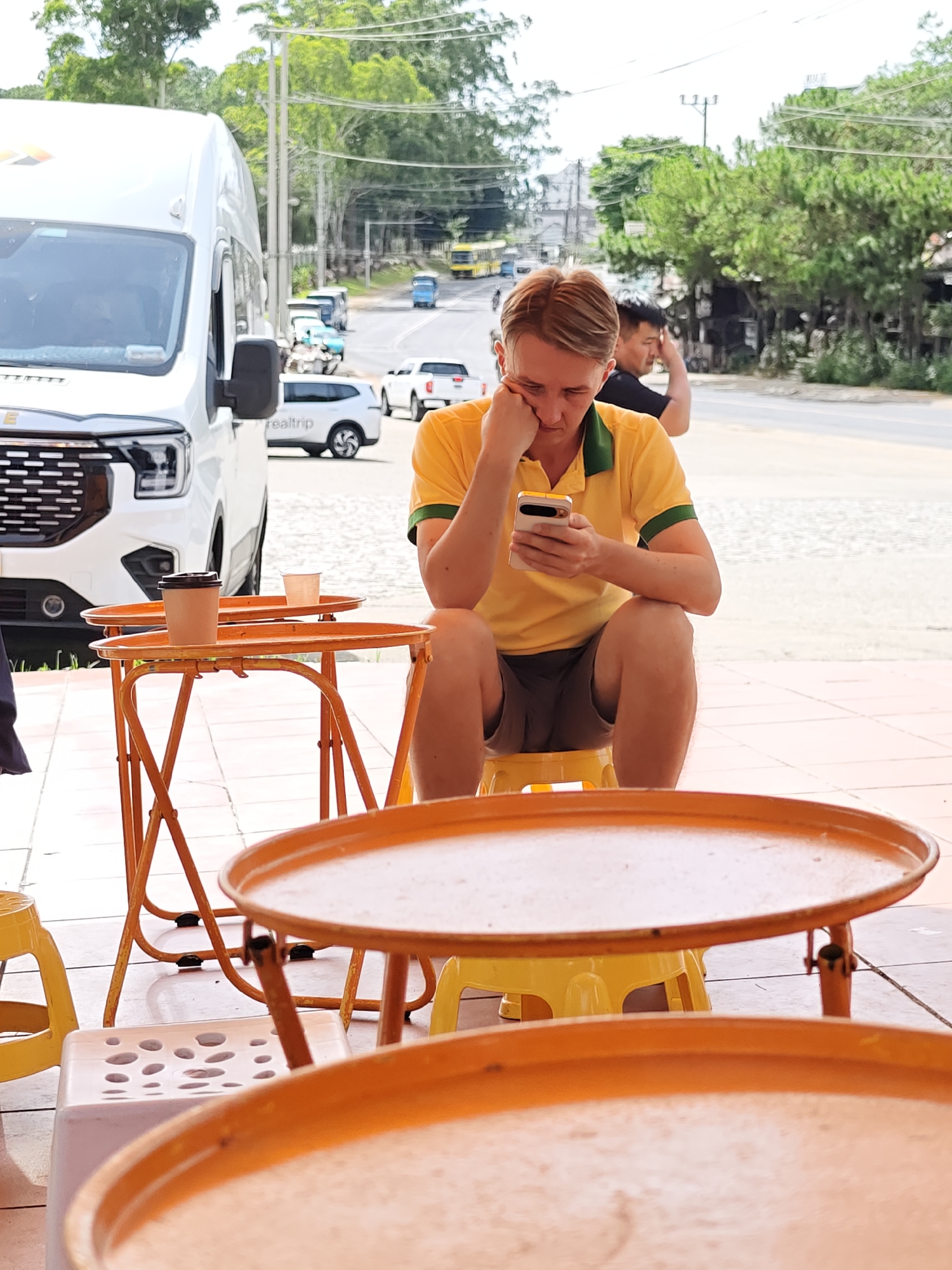 Everyday street life around Da Lat's Lam Vien square