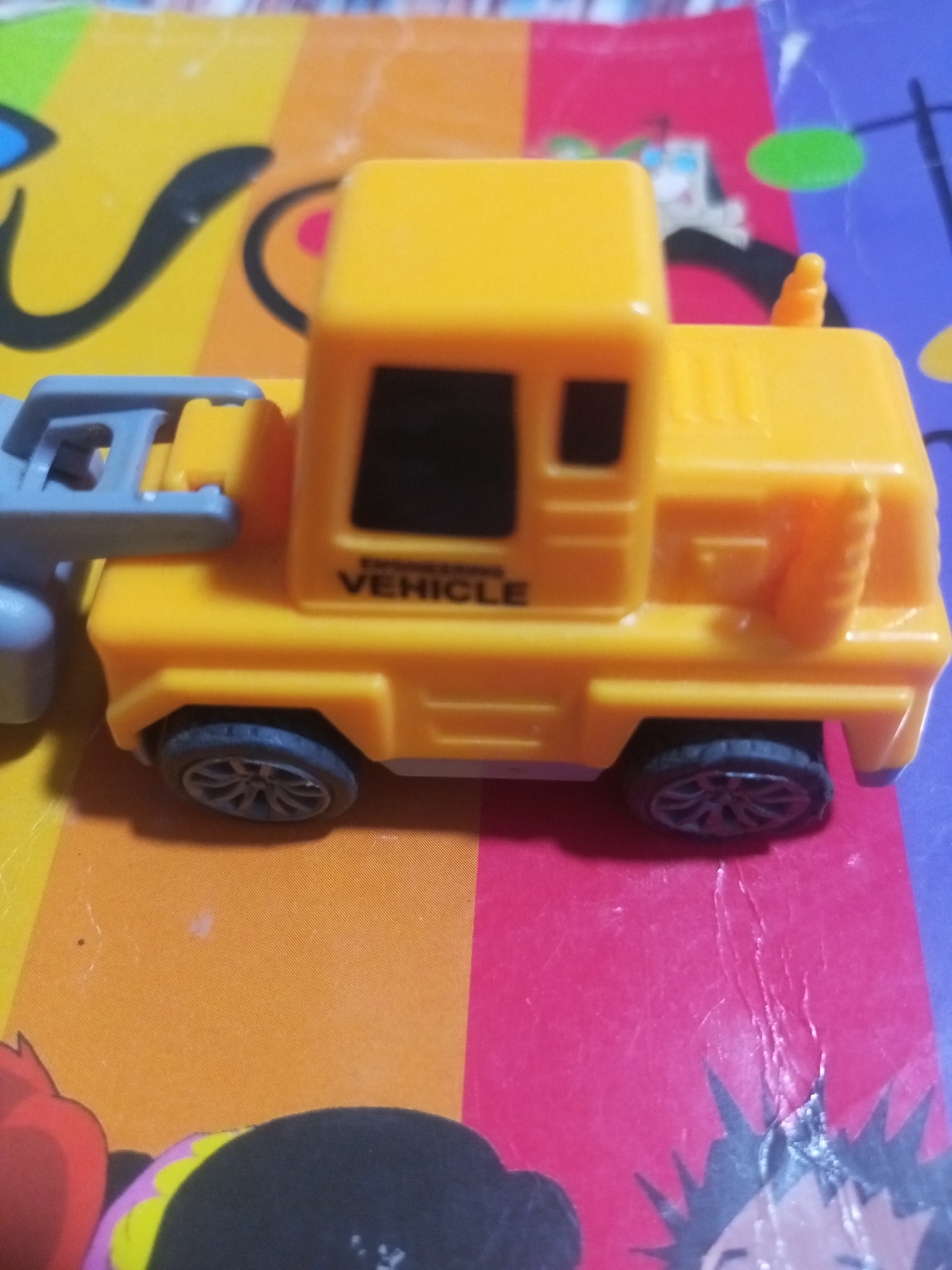 Daily life documented through toys and household items in Venezuela