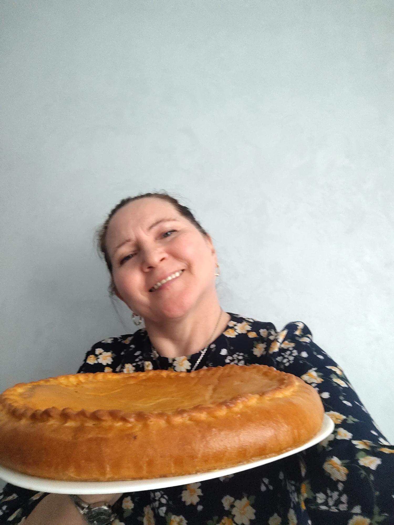 Sarapul residents document homemade pie, deteriorating local architecture