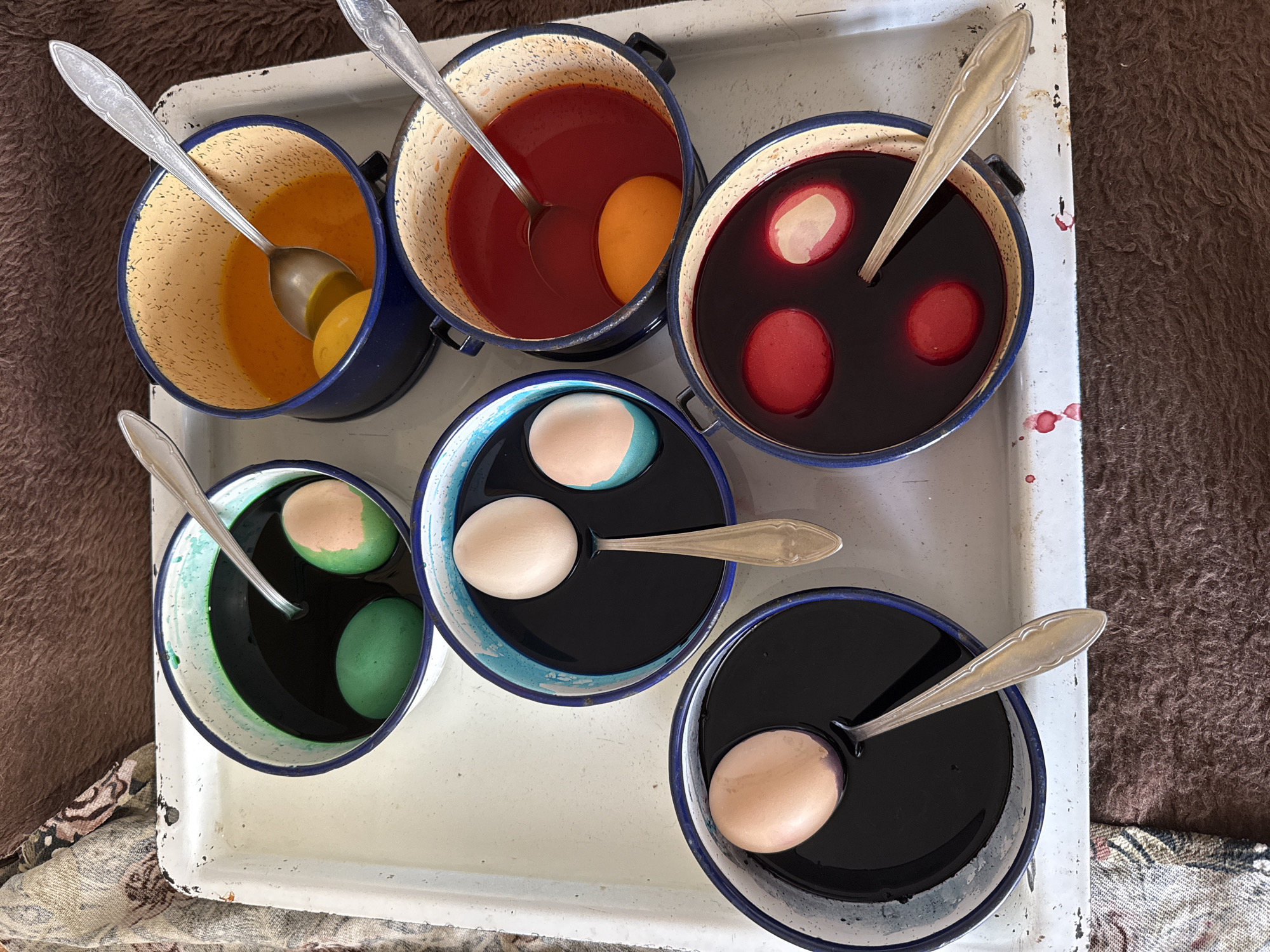 Egg dyeing preparations observed in Lukovit, Bulgaria