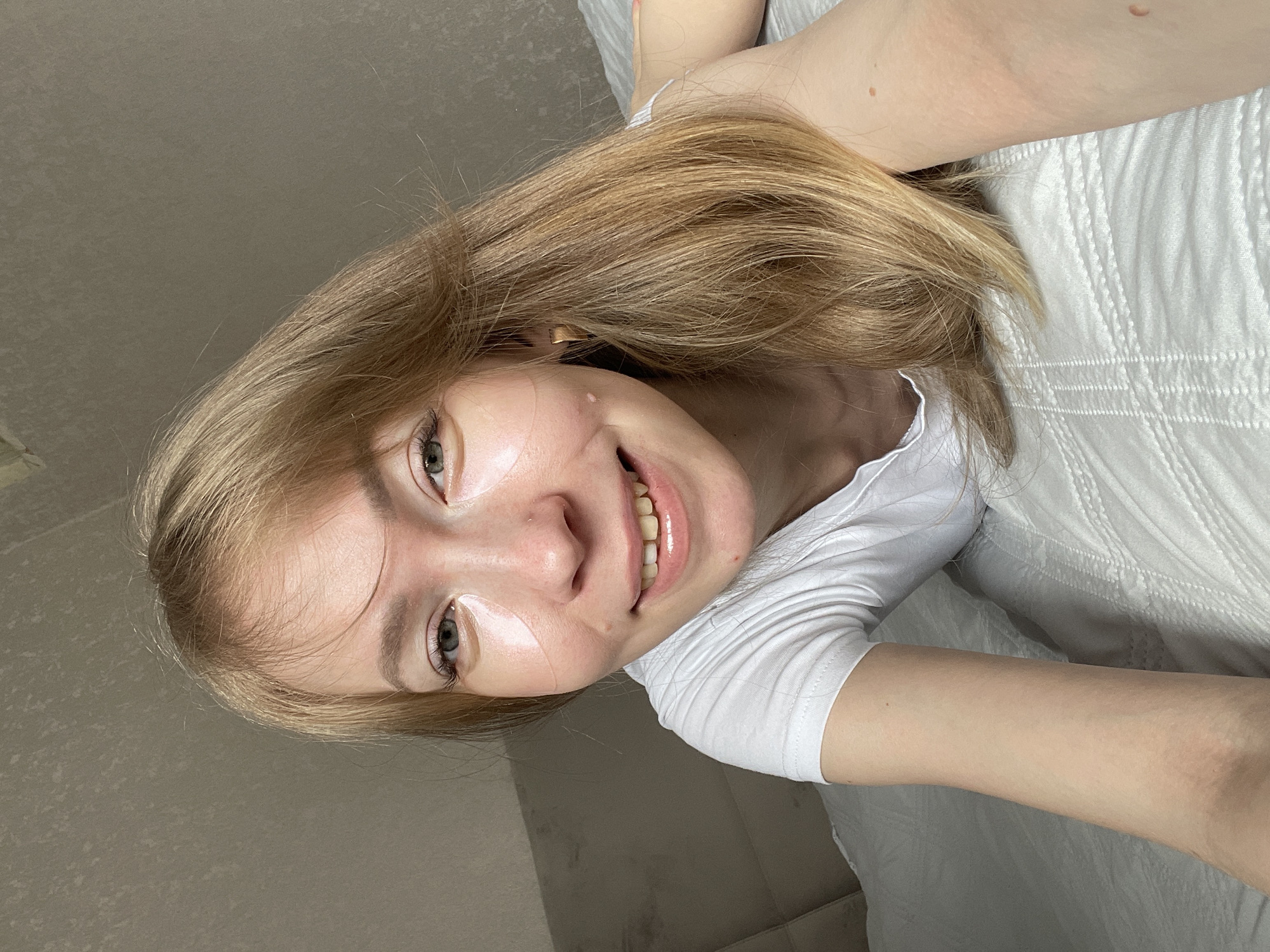 Morning family moments captured in Perm apartment with cat
