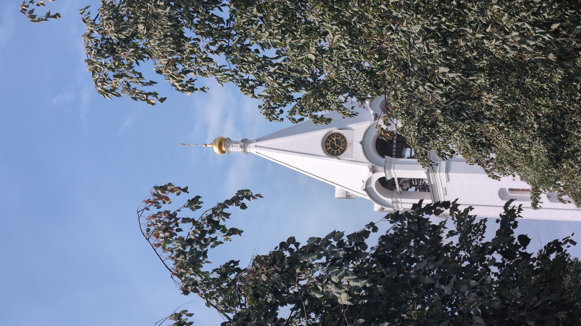 Exploring Nizhny Novgorod Kremlin's towers and grounds