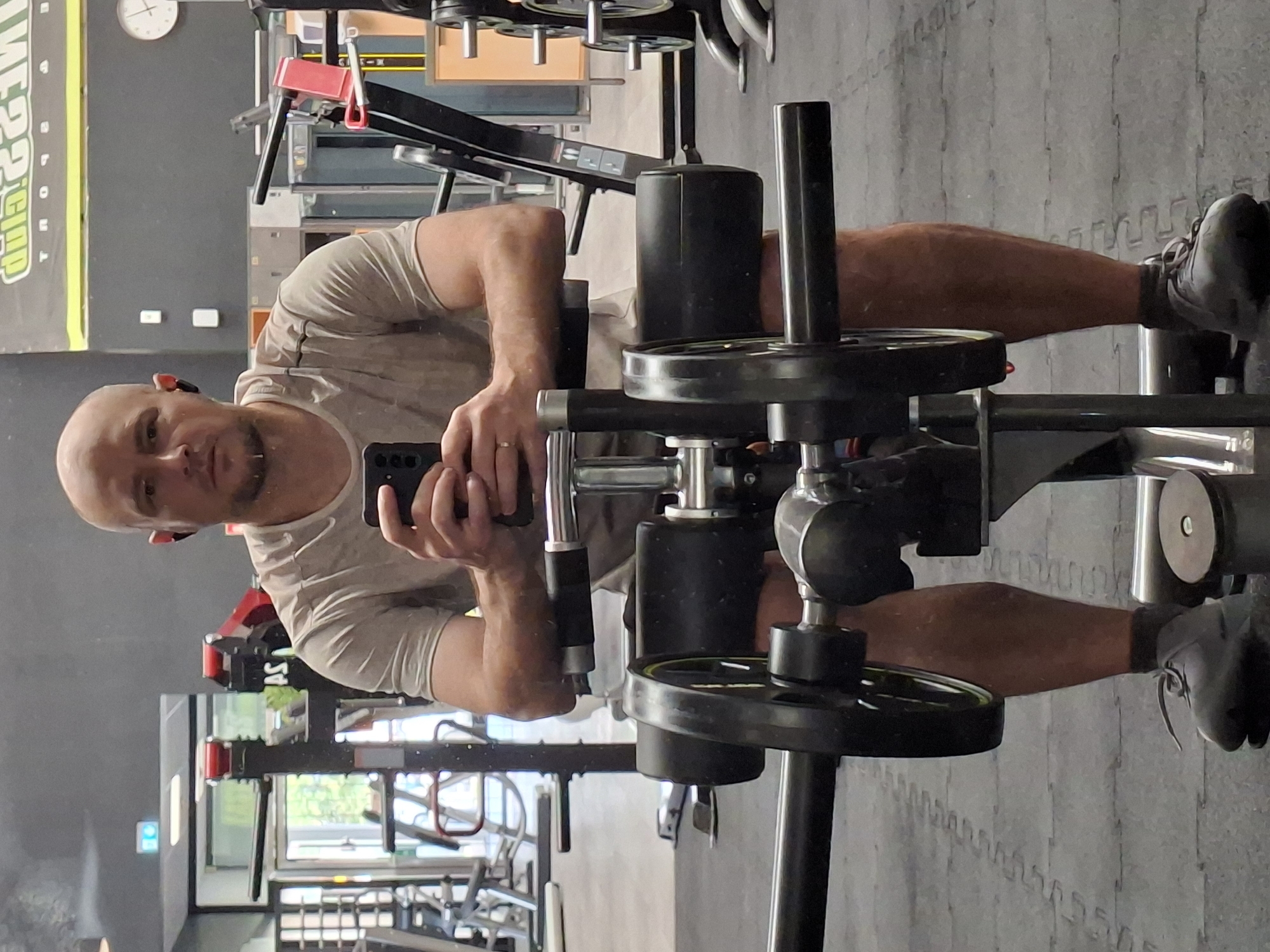Gym mirror selfie in Baden-Baden