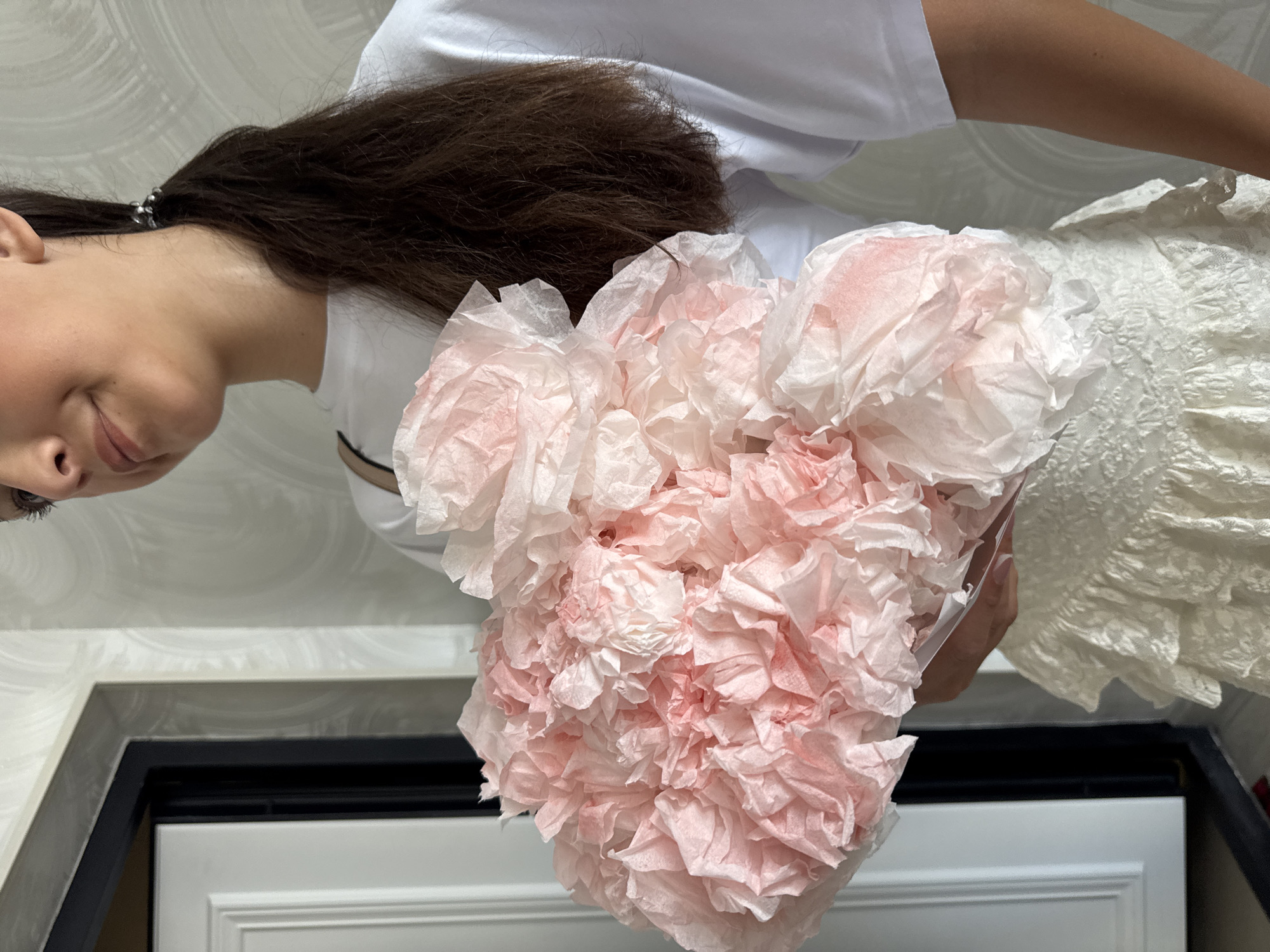 Paper flower bouquet moment on a Sochi street