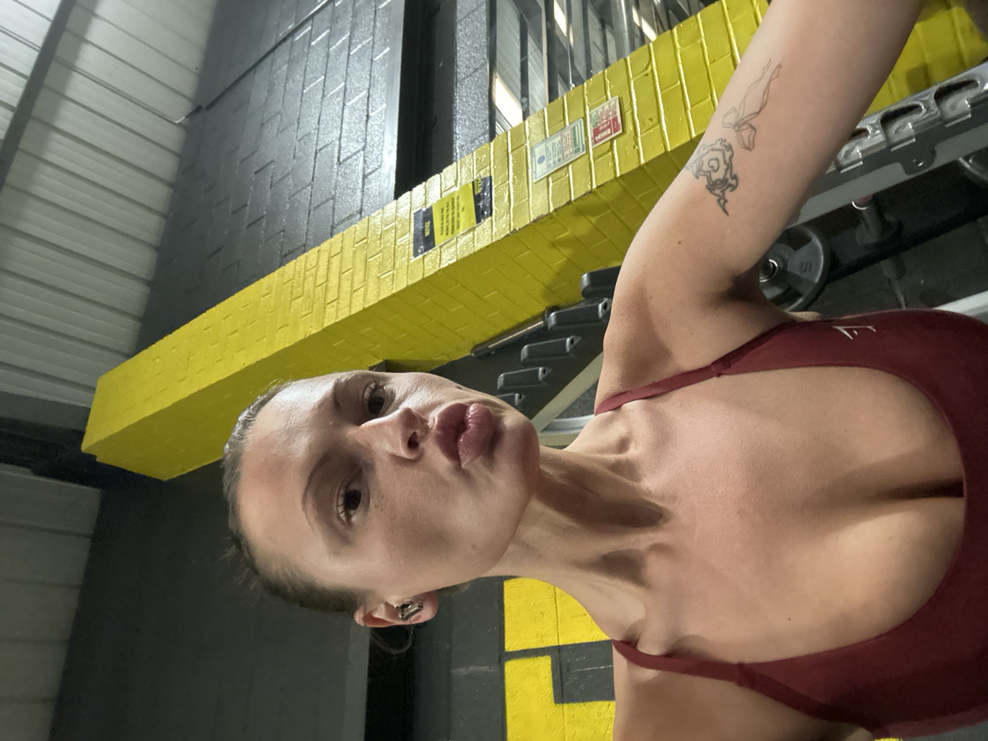Woman takes gym selfie in Tonbridge and Malling
