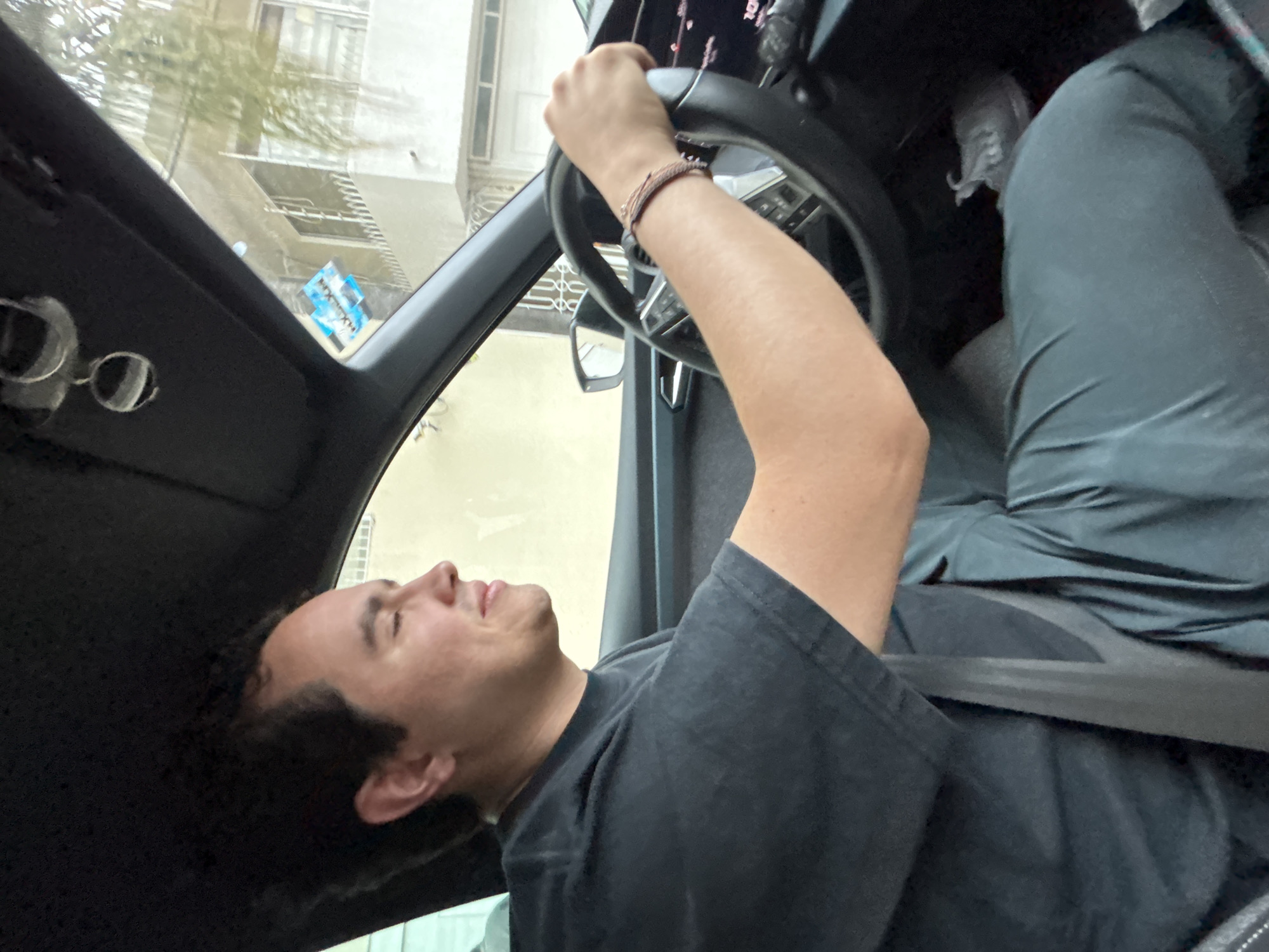 Car passengers and workspace activity captured near Puebla, Mexico