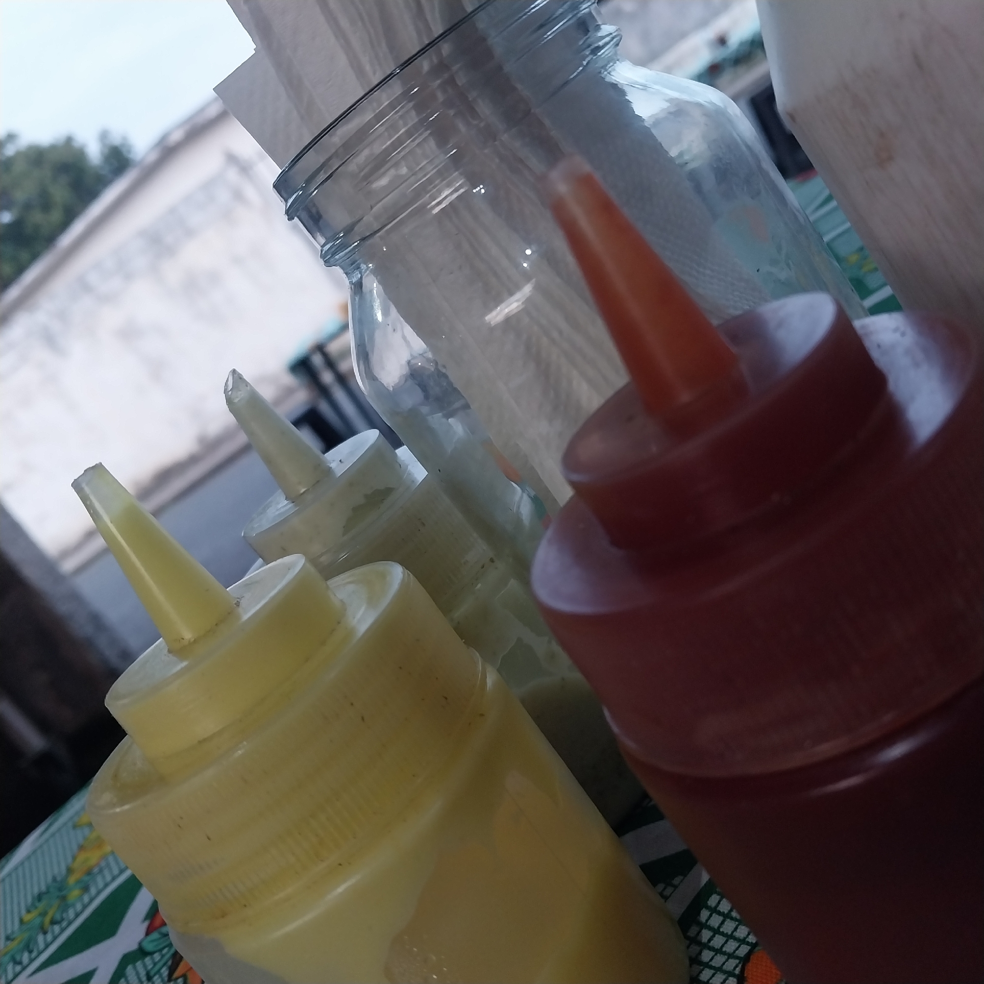 Dinner table condiments and decorations observed in Tinaquillo, Venezuela