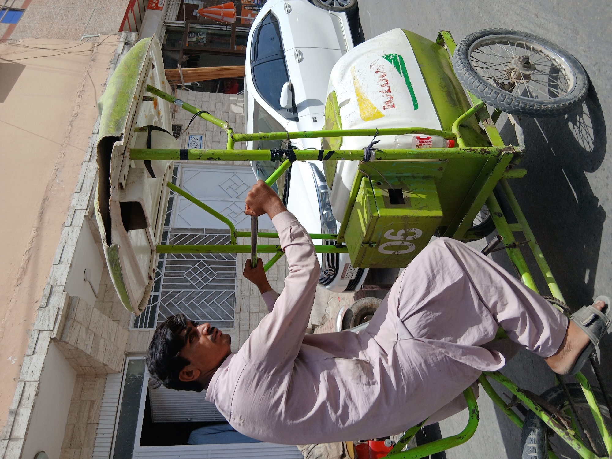 Morning street life documented in Quetta commercial district