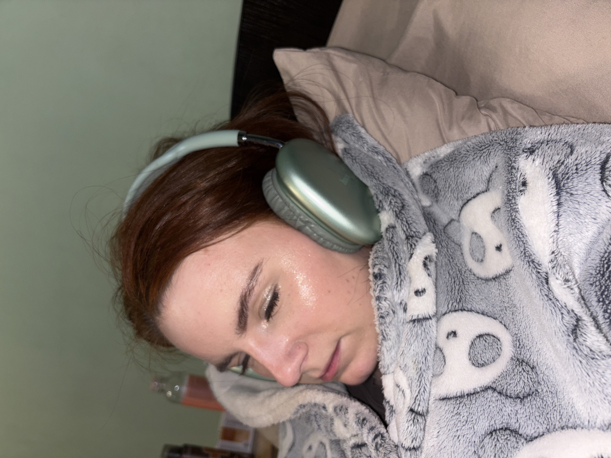 Woman documented in evening rest moments across Russian locations
