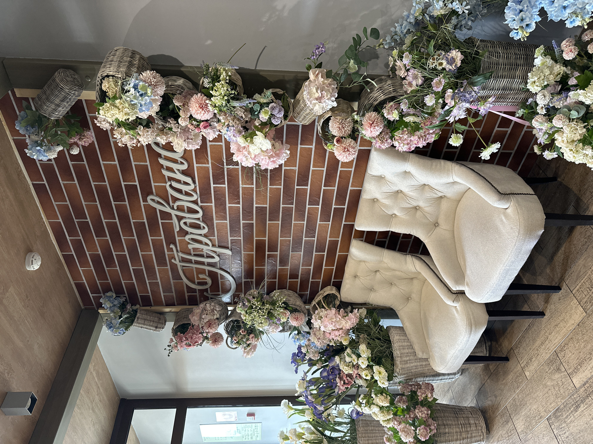 Morning documentation tour captures Votkinsk restaurant and street scenes
