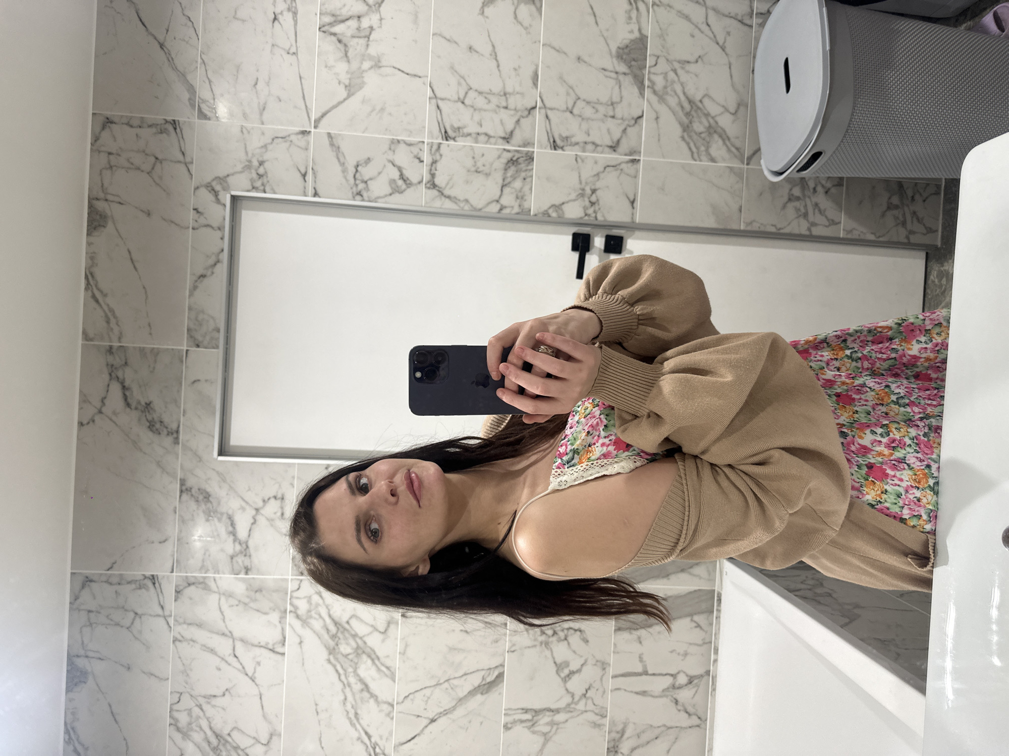 Lazy afternoon in Novoselye: selfies, home life, and the neighborhood
