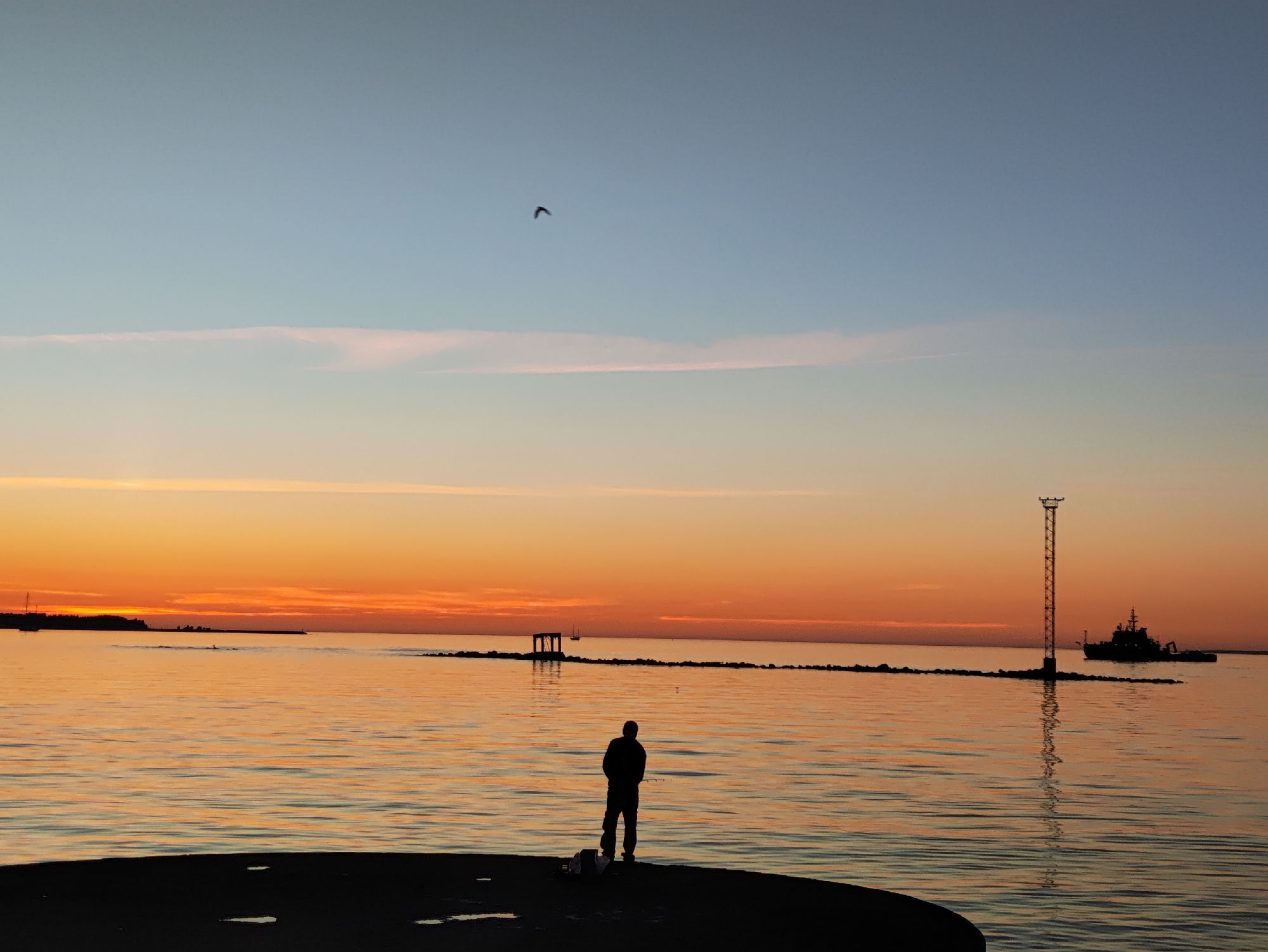 Sunset documented across Tallinn waterfront in 9-minute sequence