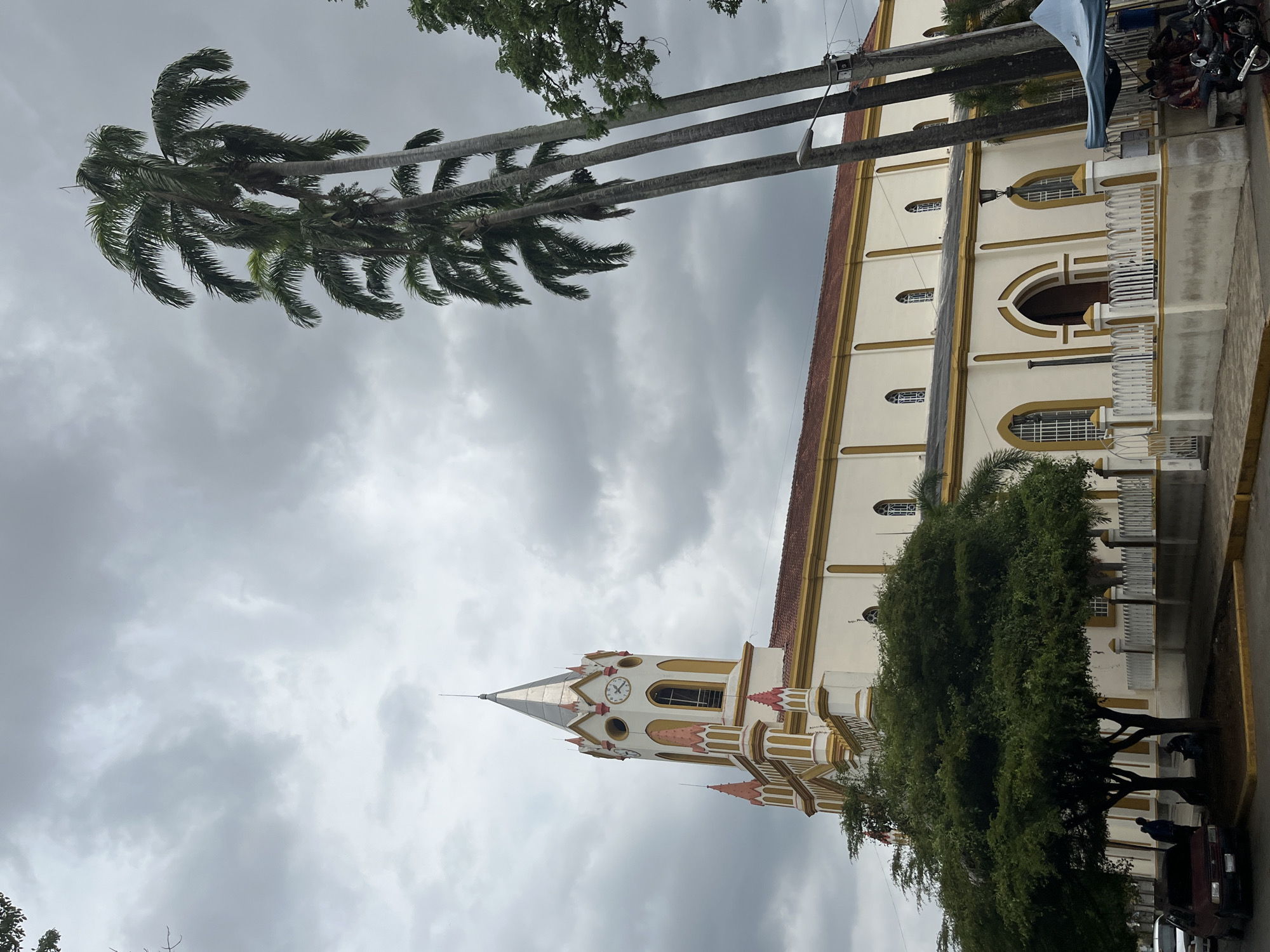 Street scenes documented in Tinaquillo, Venezuela show church, trees