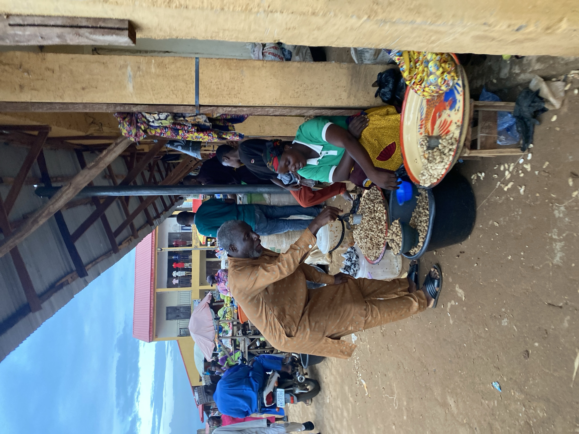 Afternoon market activity in Kafanchan B, Nigeria